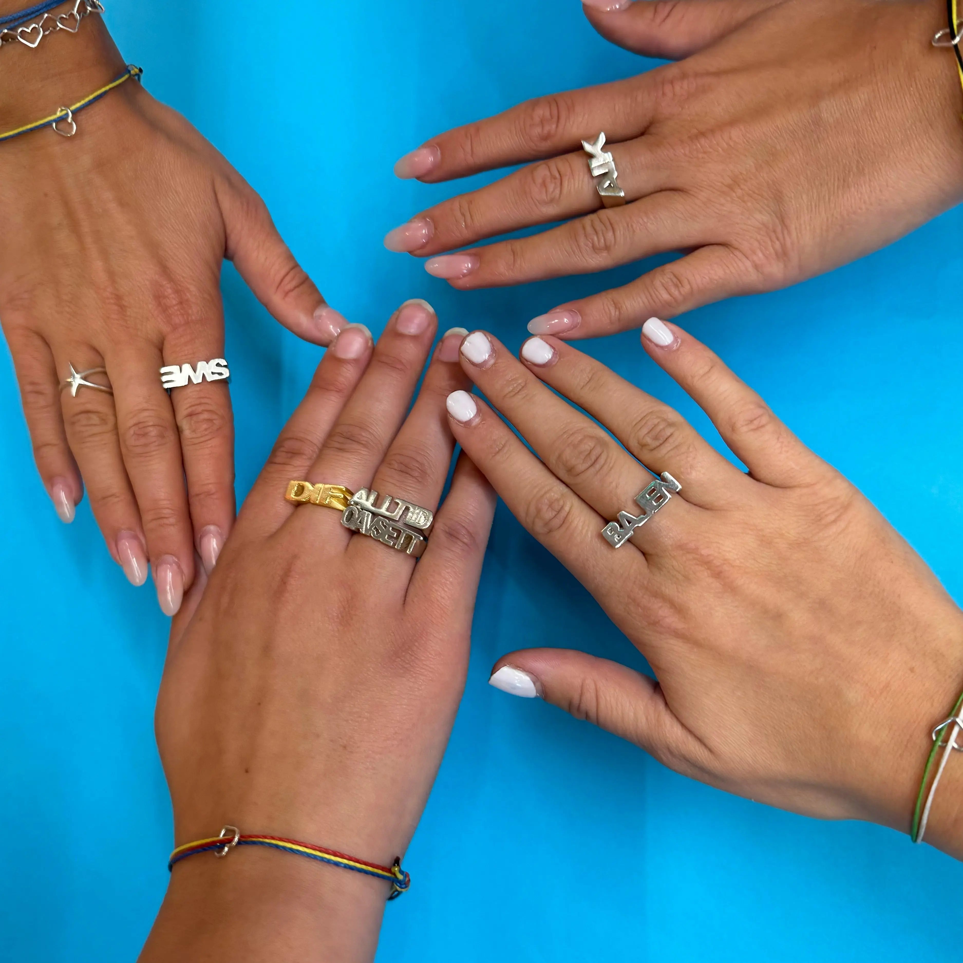 Trådarmband olika lag - L8Hasselblad