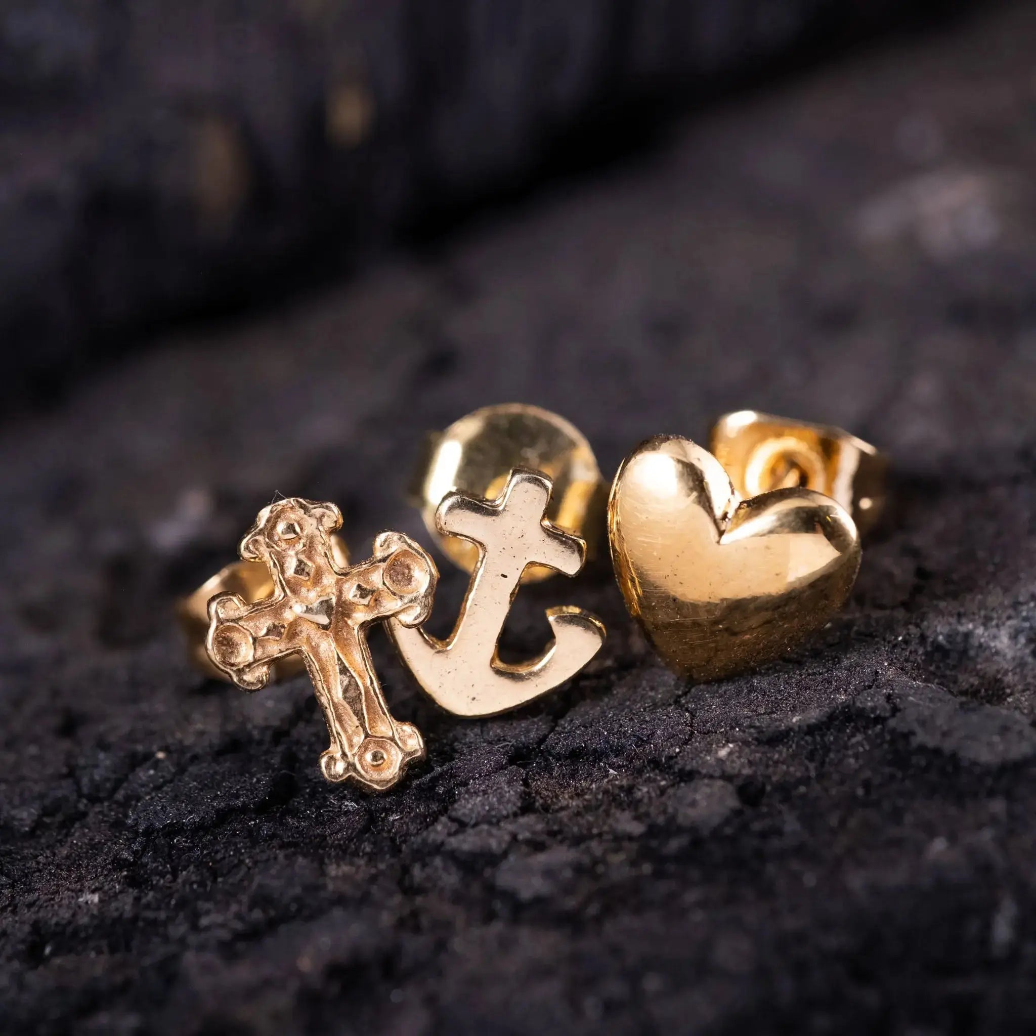 Tro, hopp & kärlek - Stiftörhänge L8Hasselblad