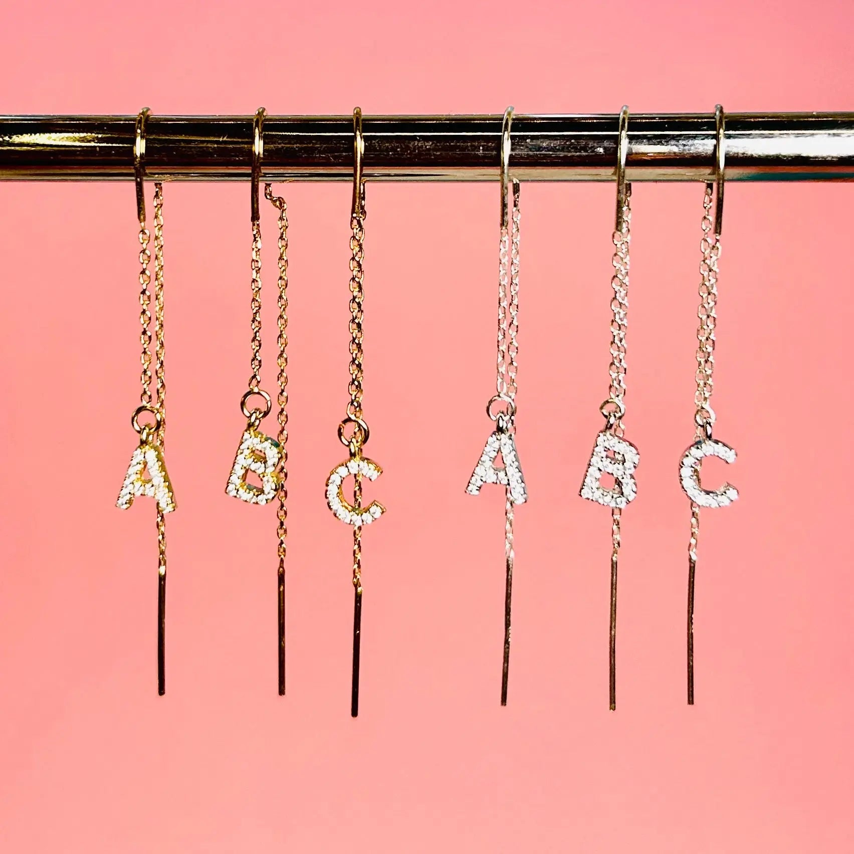 Världens Skönaste - Bokstäver med Zirkoner - L8Hasselblad