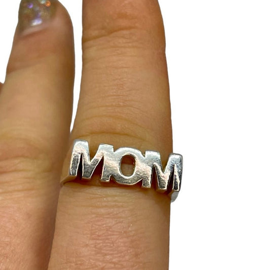 MOM ring