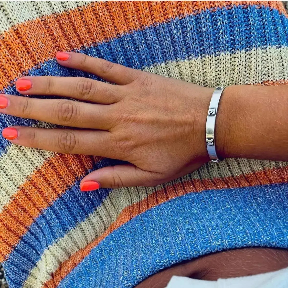 2.0 Ordarmband - L8Hasselblad