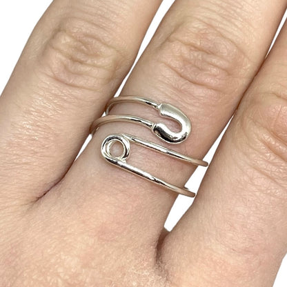 Safety pin ring