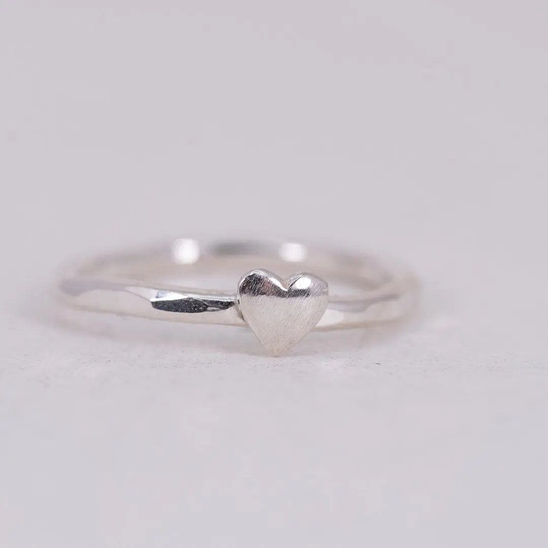 Ring- Enkelt hjärta L8Hasselblad