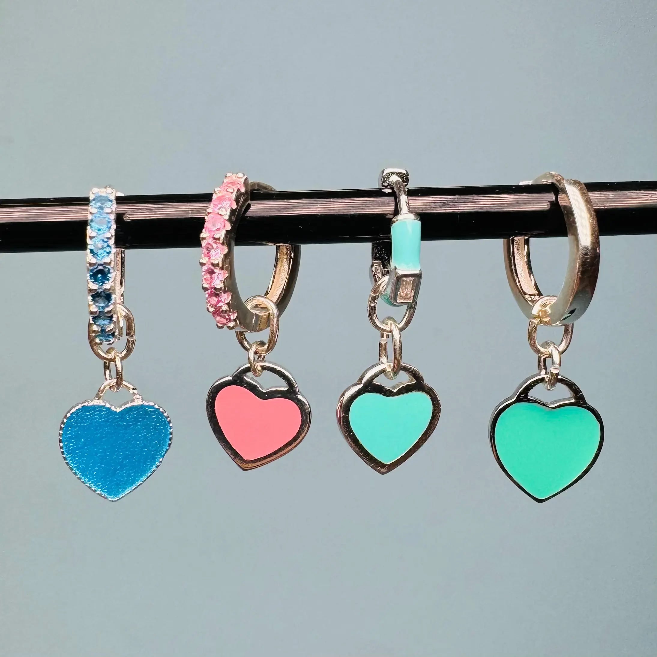 Örhänge - Färgglada hjärtan L8Hasselblad