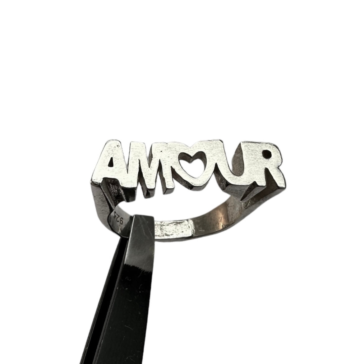 AMOUR ring