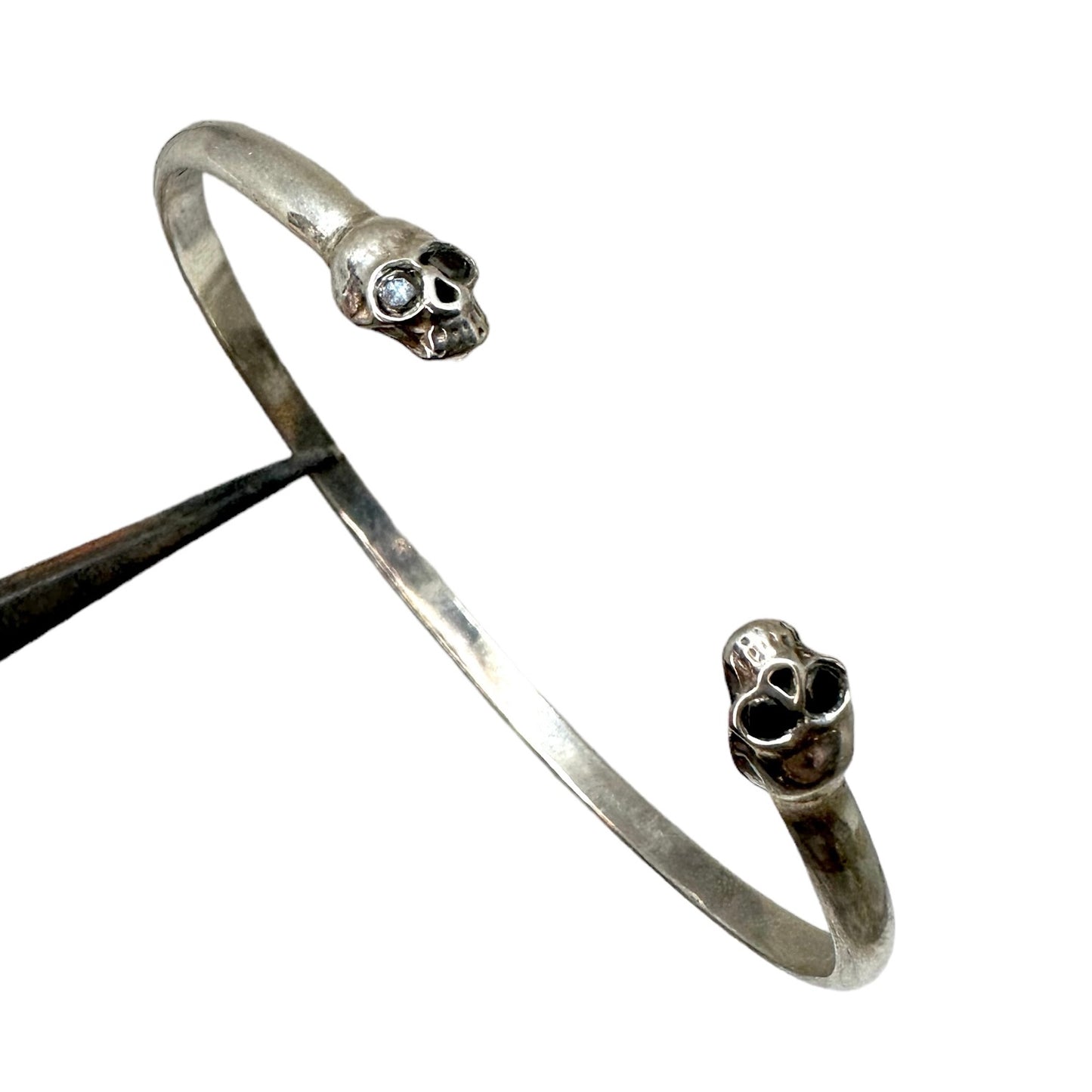 Bracelet with medium/mini skulls &amp; genuine diamonds