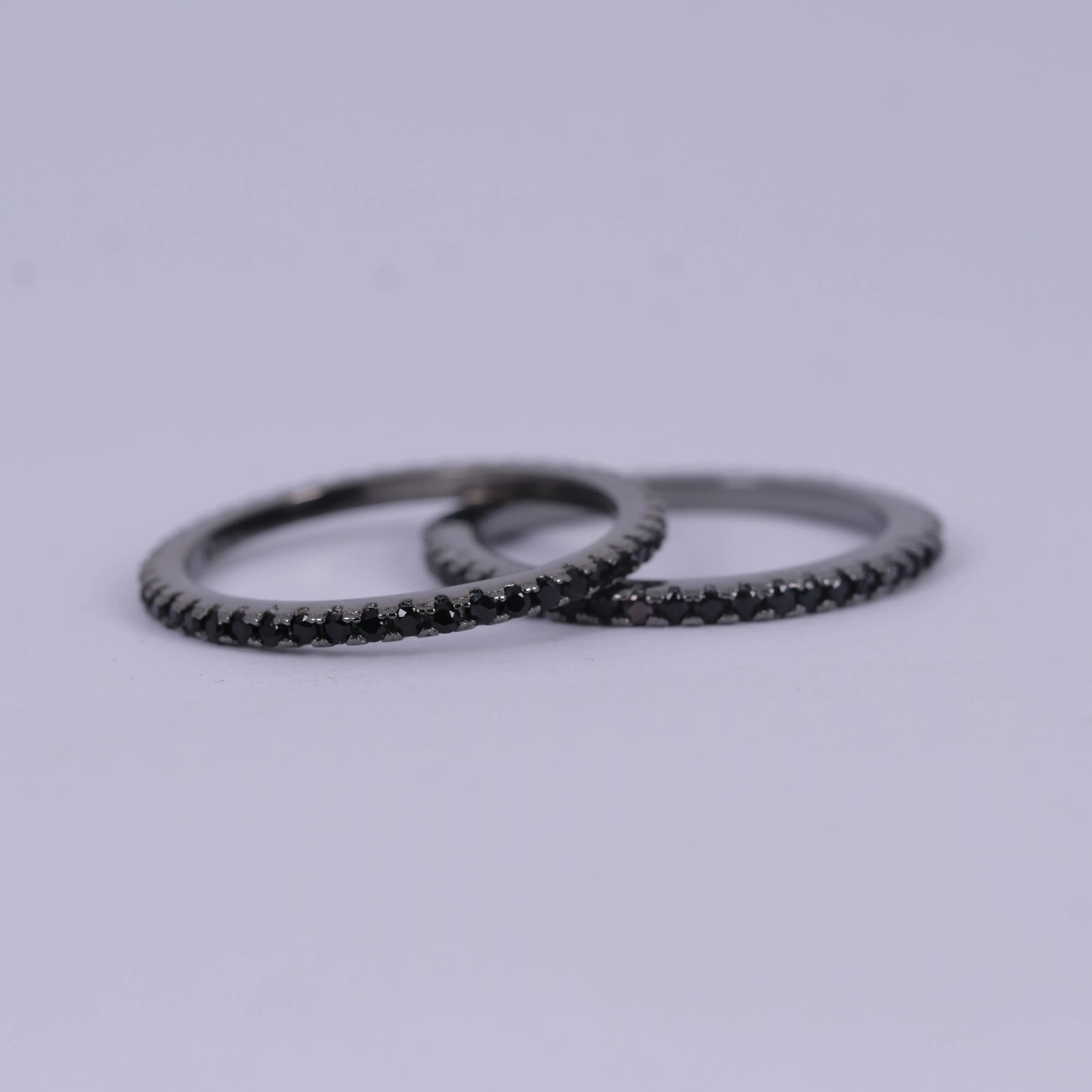 Alliansring med zirkoner L8Hasselblad