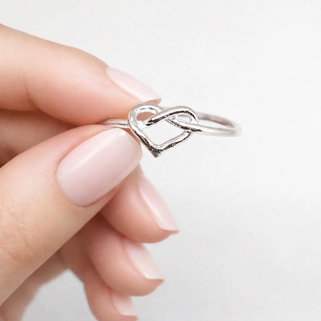 fyll i storlek, pris och byt art.nr ? Forever love ring L8Hasselblad