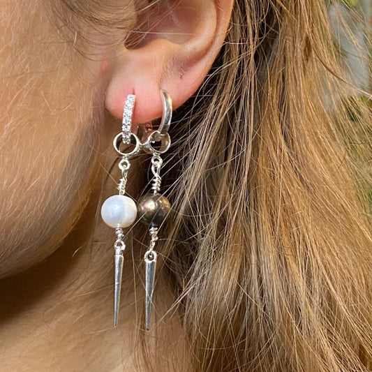Unique 2.0 pearl earrings