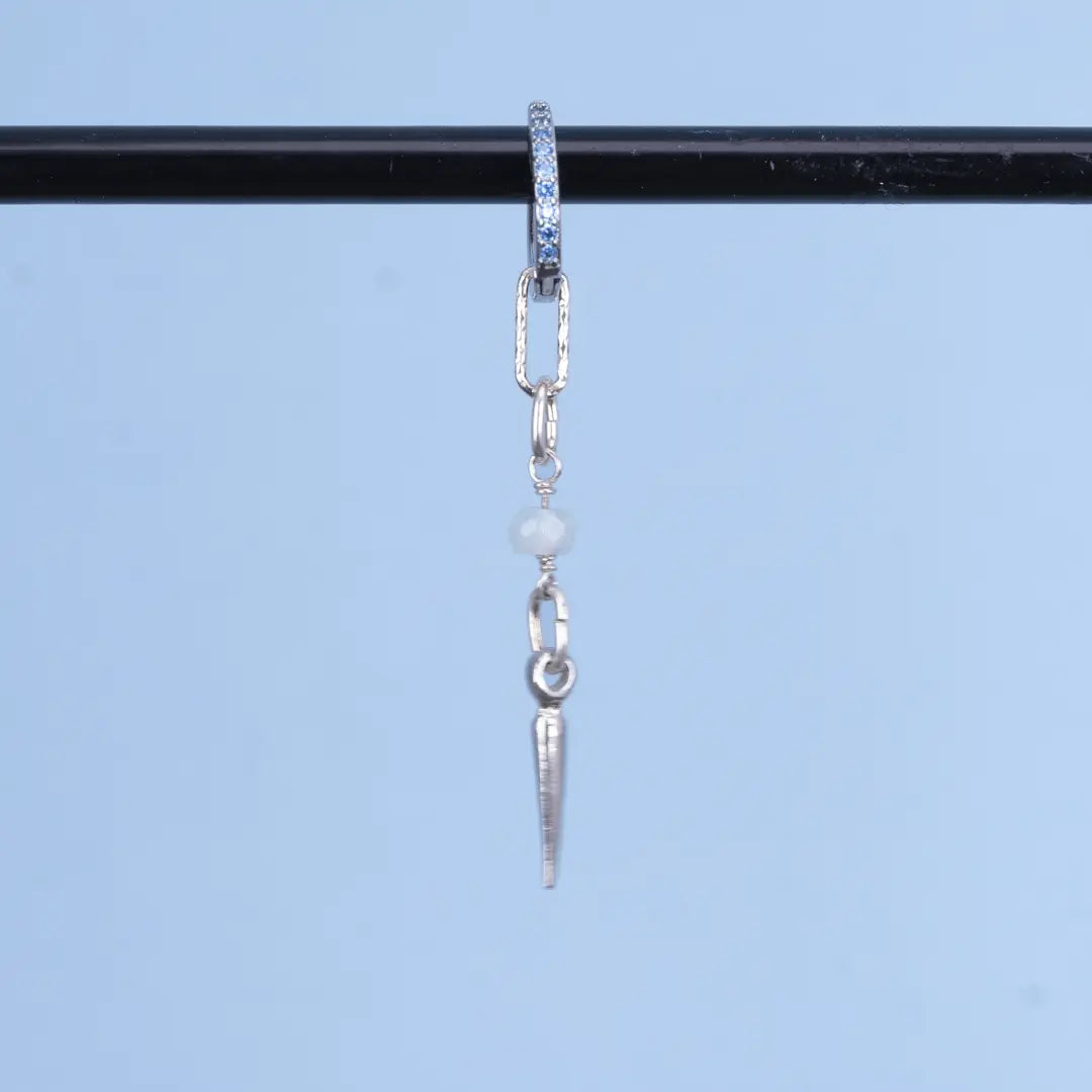 Beads & Spike Silver - stenörhängen - L8Hasselblad