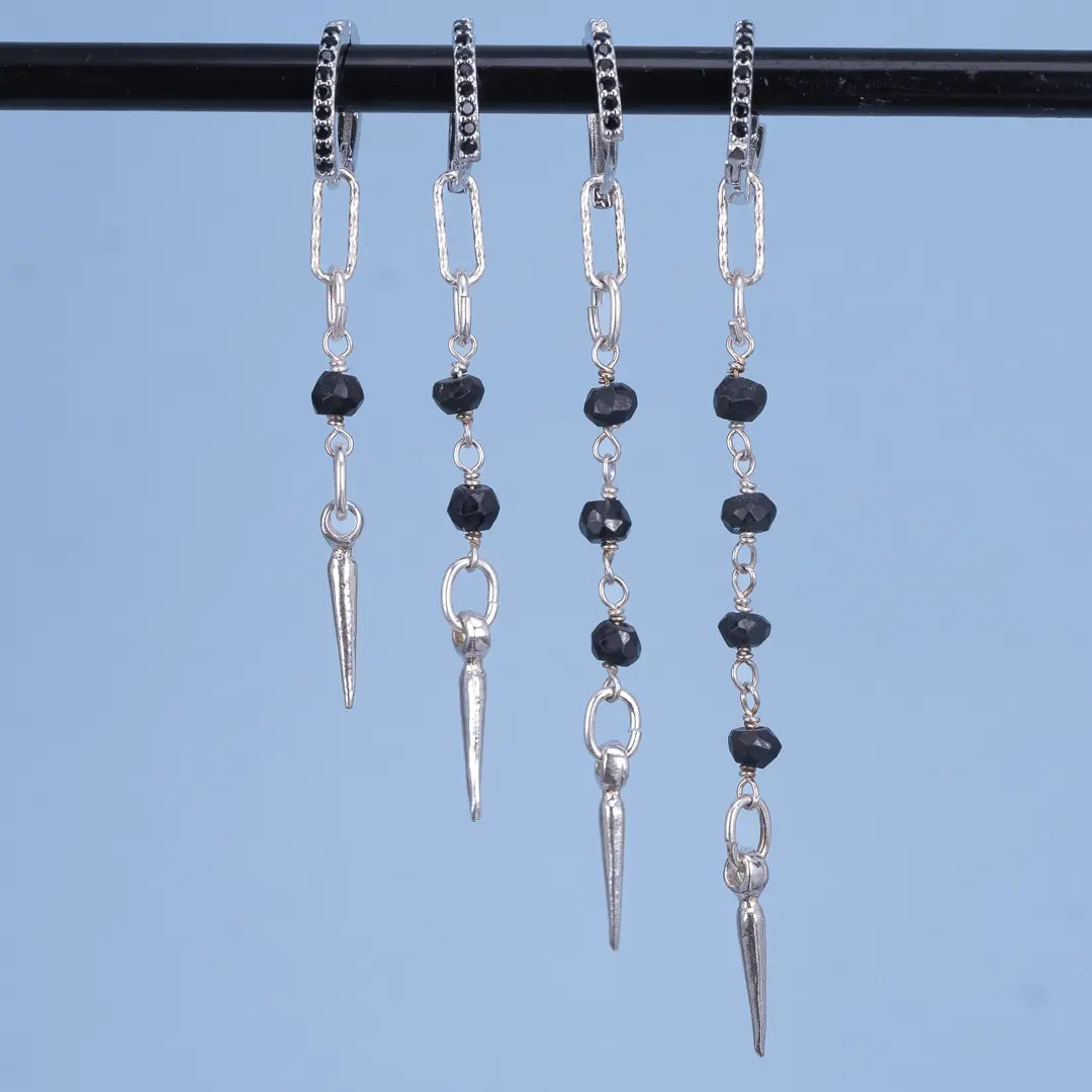 Beads & Spike Silver - stenörhängen - L8Hasselblad