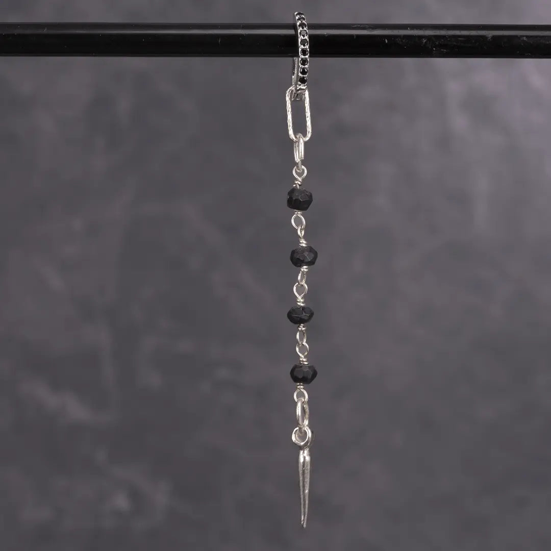 Beads & Spike Silver - stenörhängen - L8Hasselblad