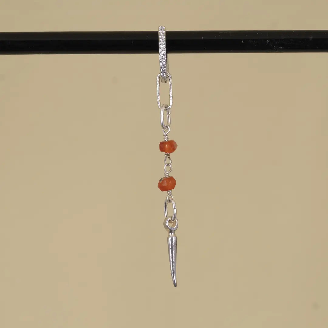 Beads & Spike Silver - stenörhängen - L8Hasselblad