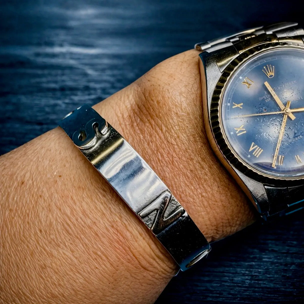 Brett ordarmband L8Hasselblad