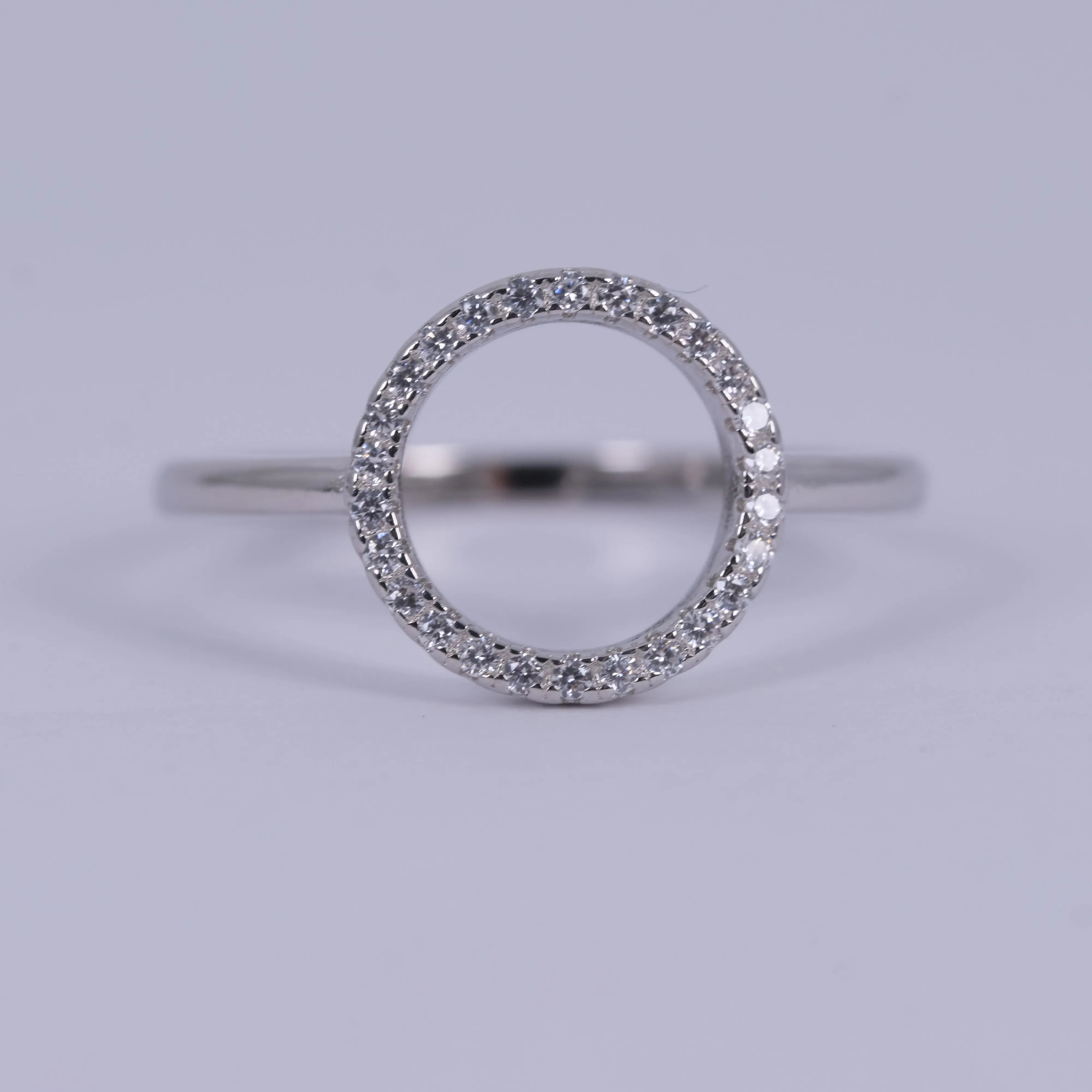 Celesta - cirkelformad silverring L8Hasselblad