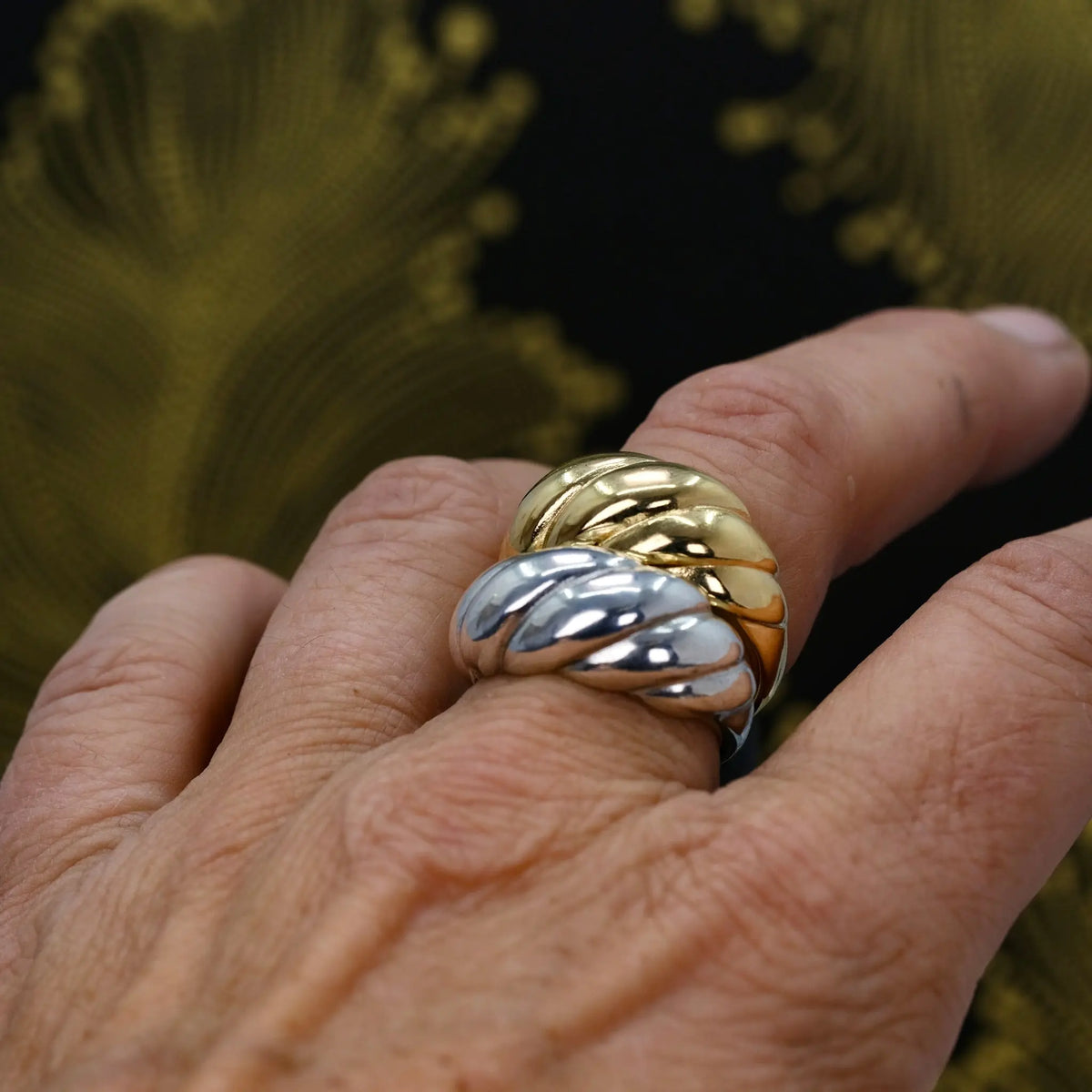 Croissant - Ring L8Hasselblad