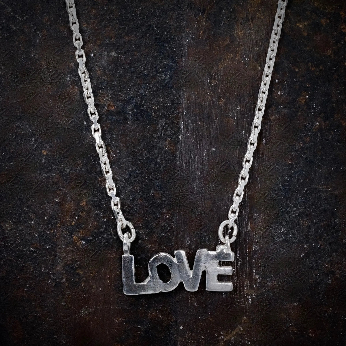 Love - Halsband L8Hasselblad
