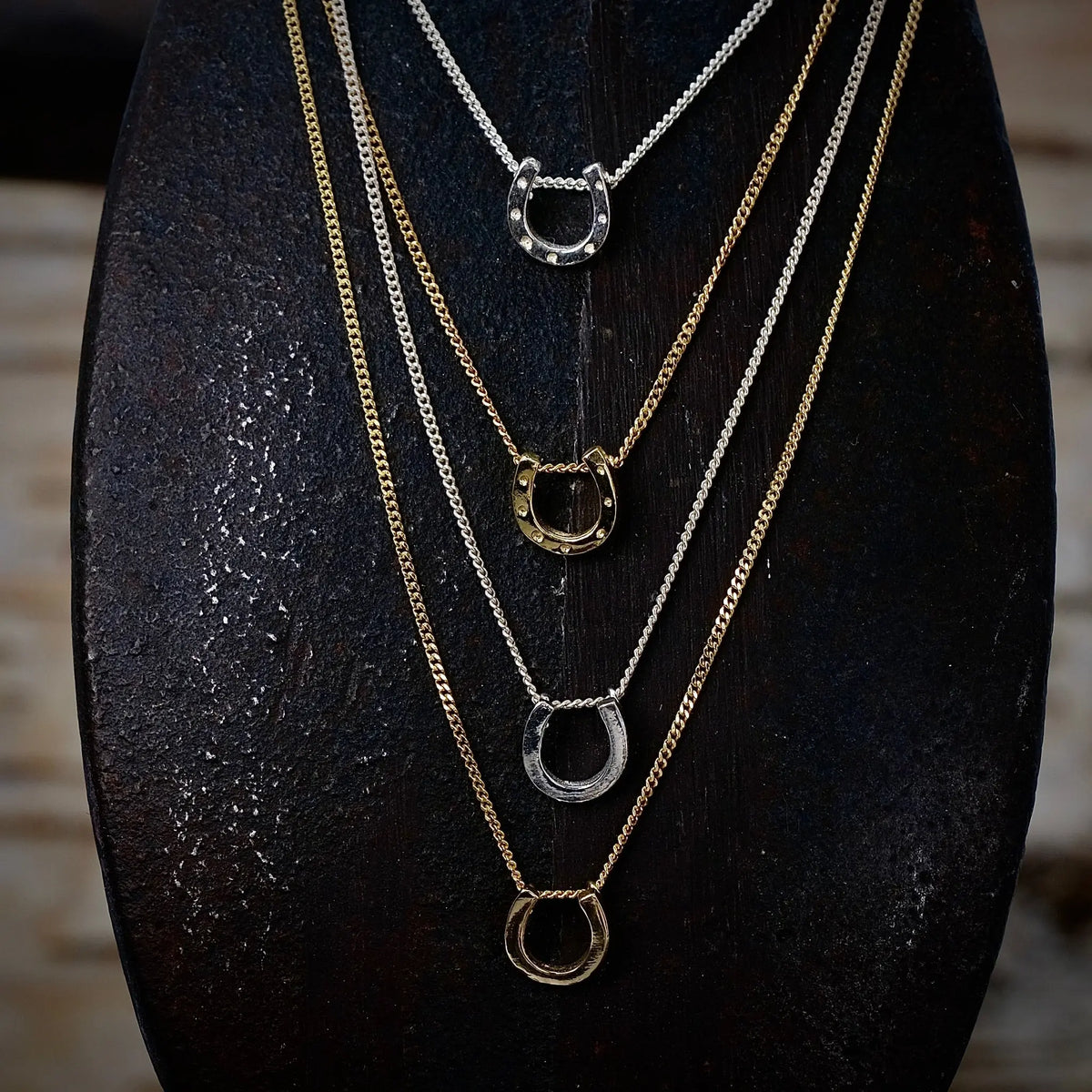 Hästsko - Halsband L8Hasselblad