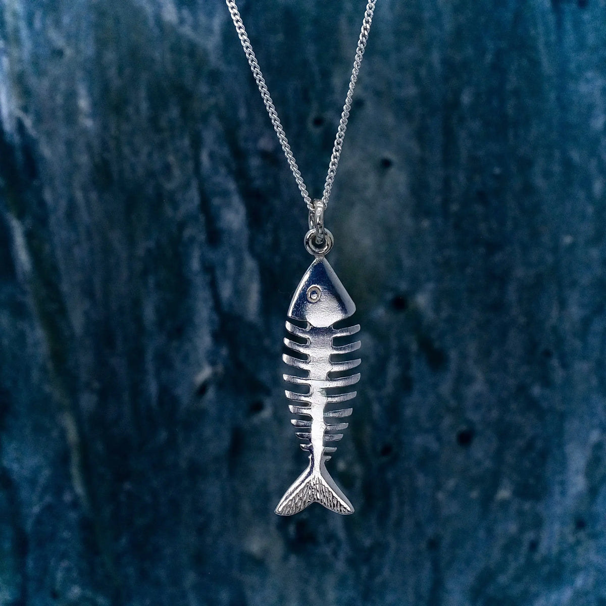 Fiskben - Halsband L8Hasselblad