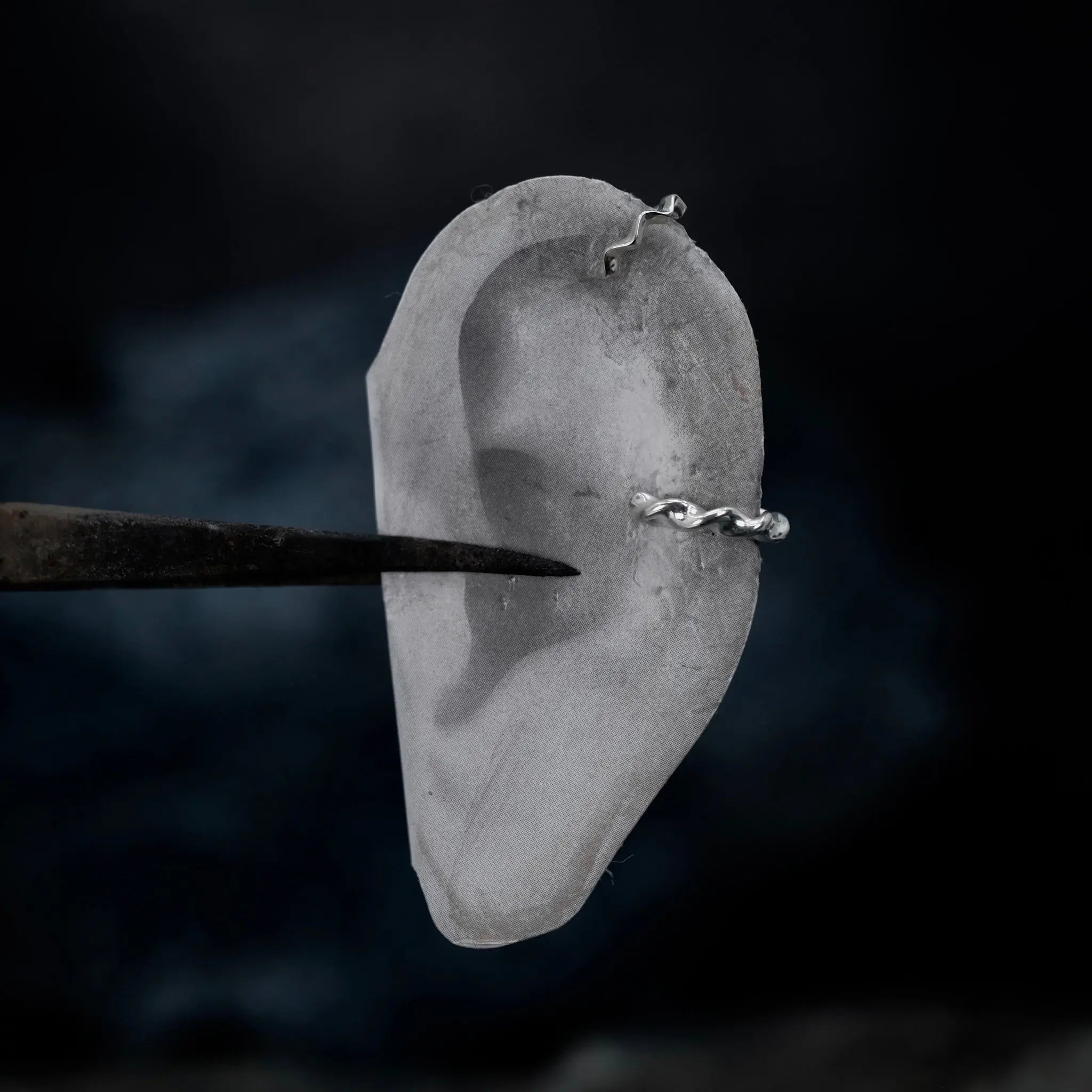 Wavy - Earcuff L8Hasselblad