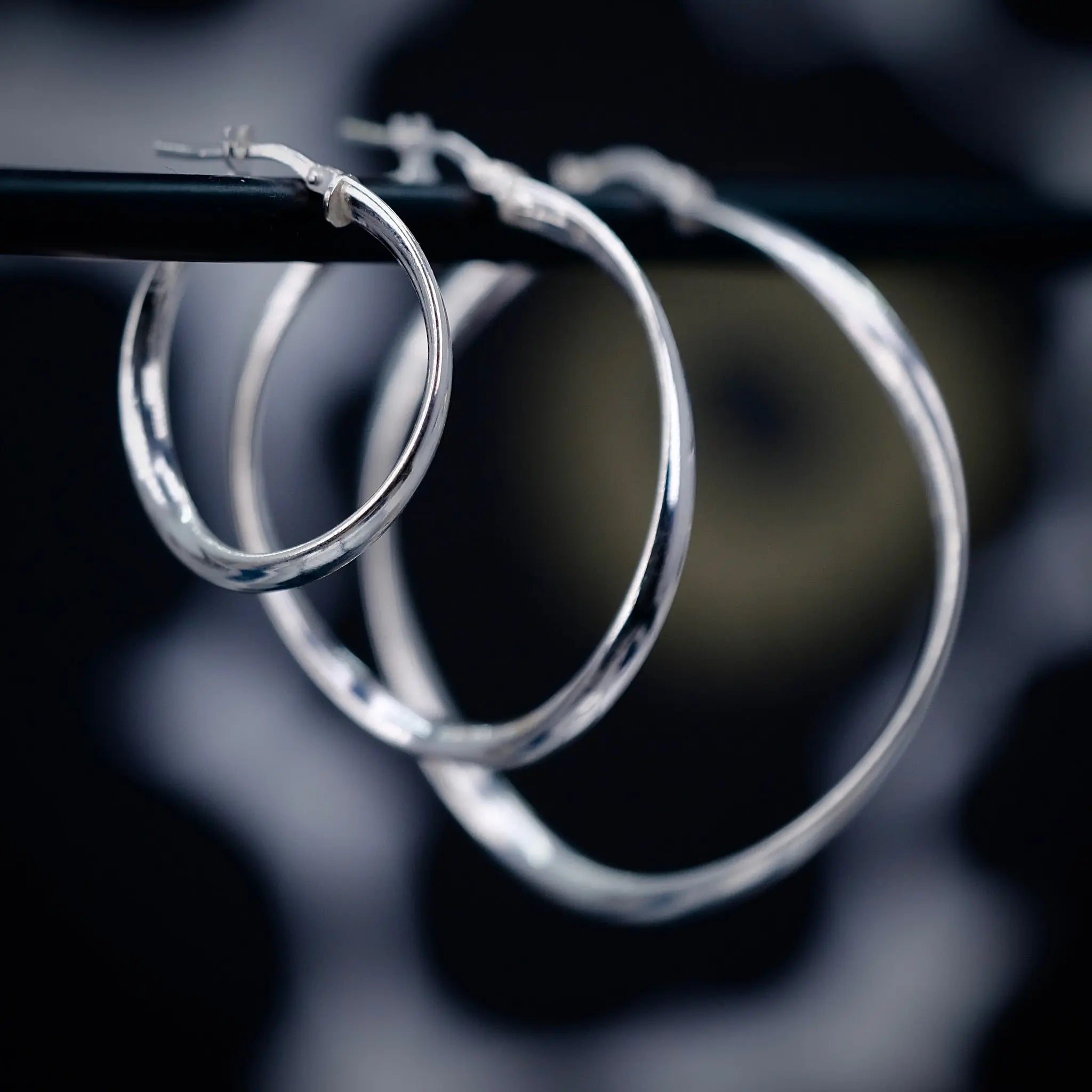Wavy Hoops L8Hasselblad
