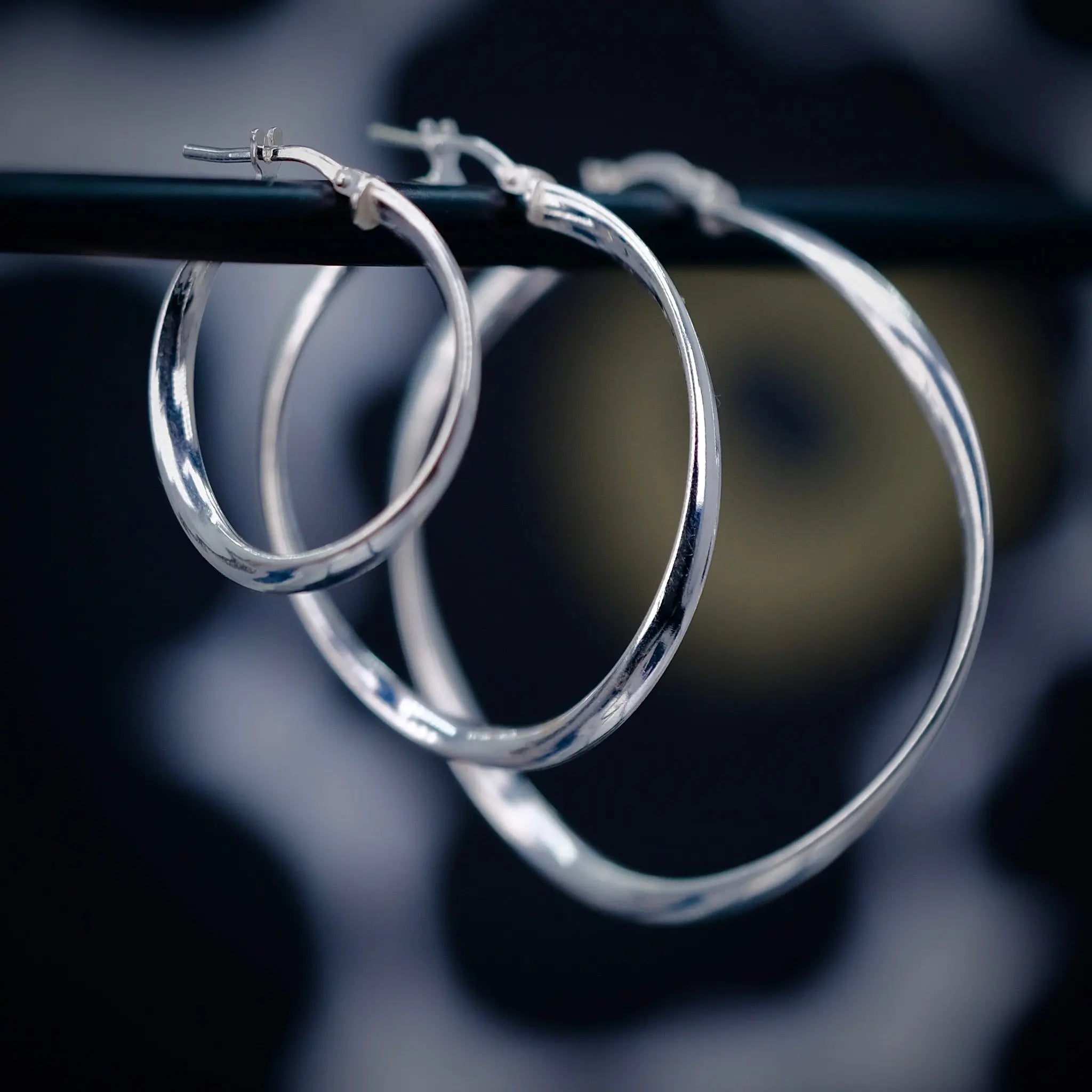 Wavy Hoops L8Hasselblad
