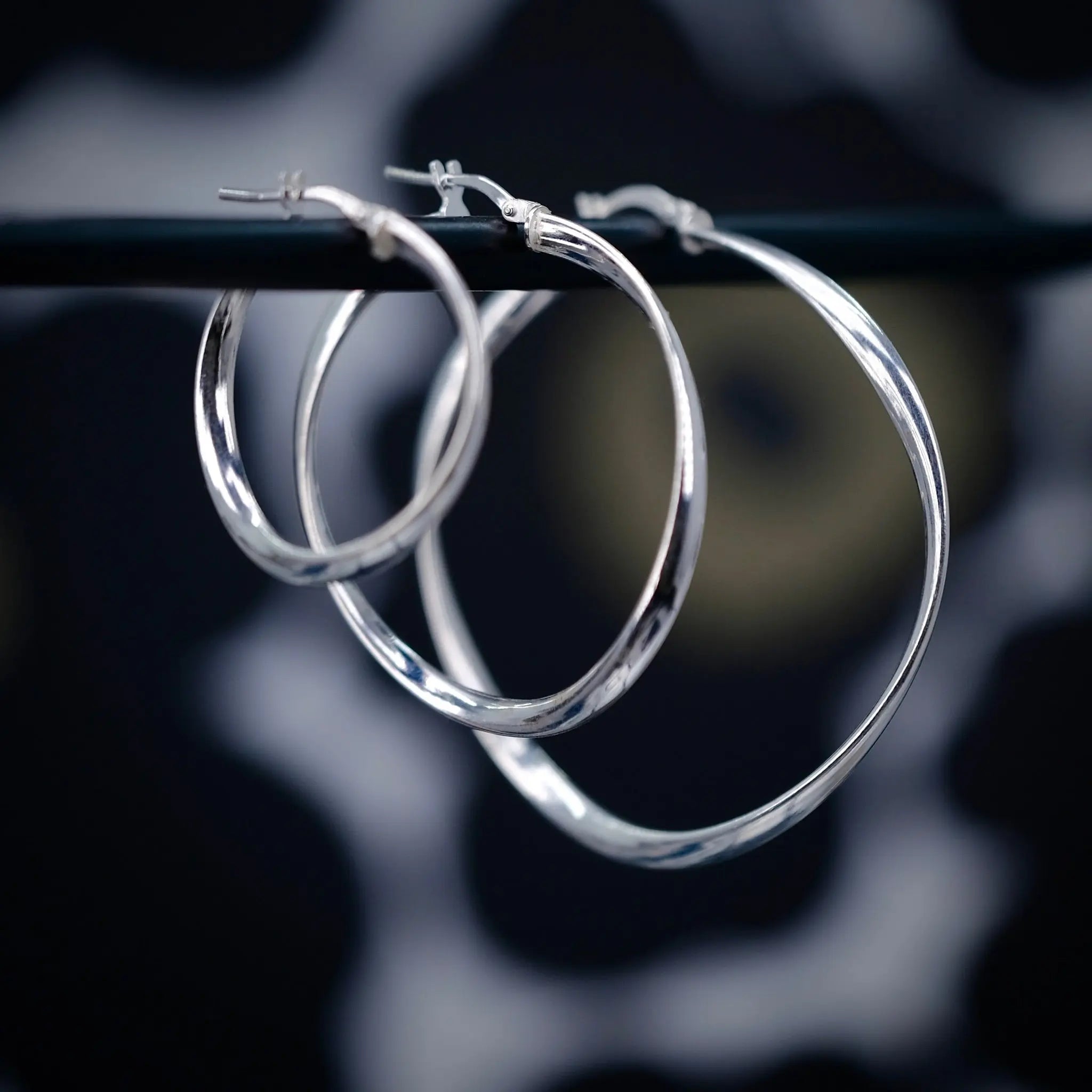 Wavy Hoops L8Hasselblad