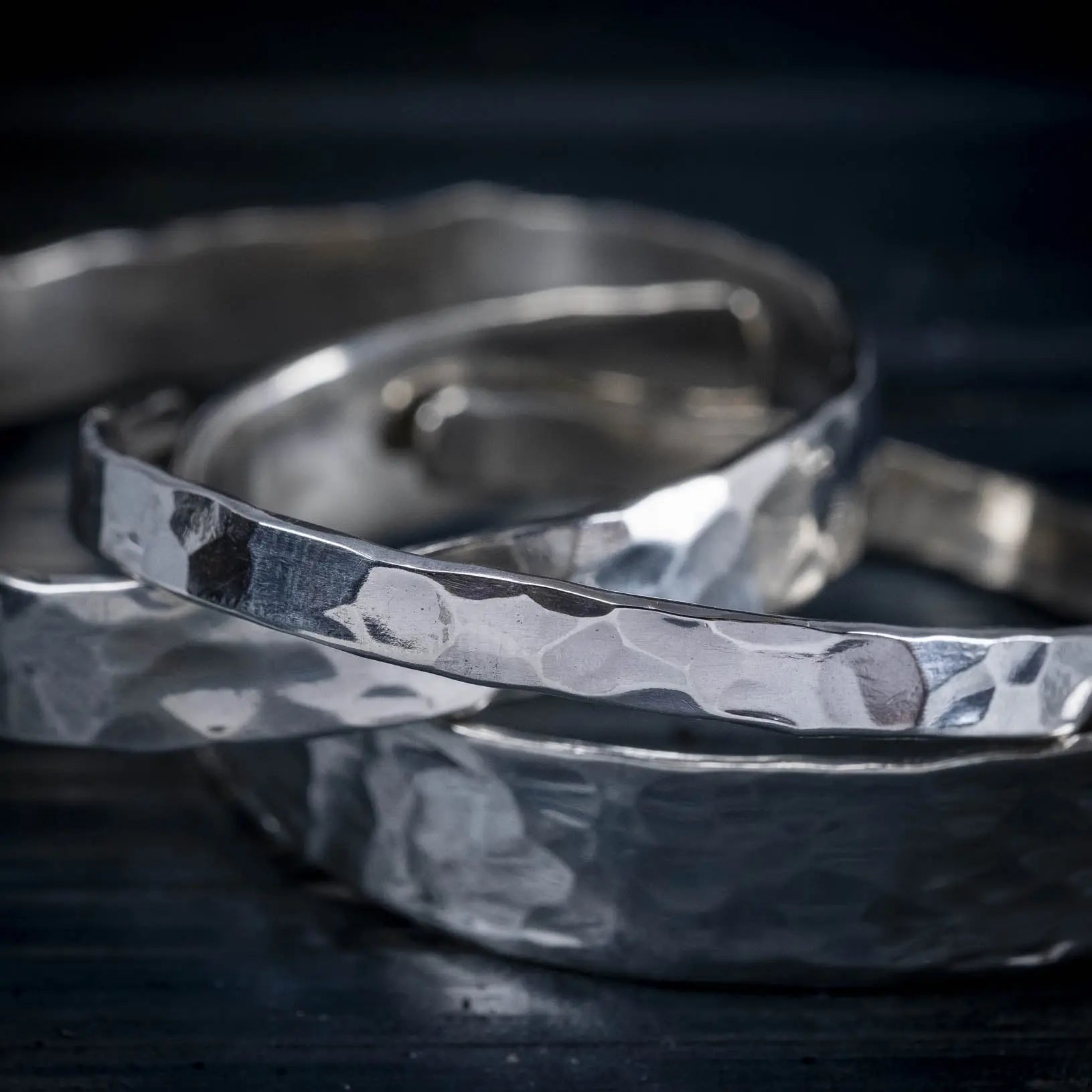 Bankat stelt armband L8Hasselblad