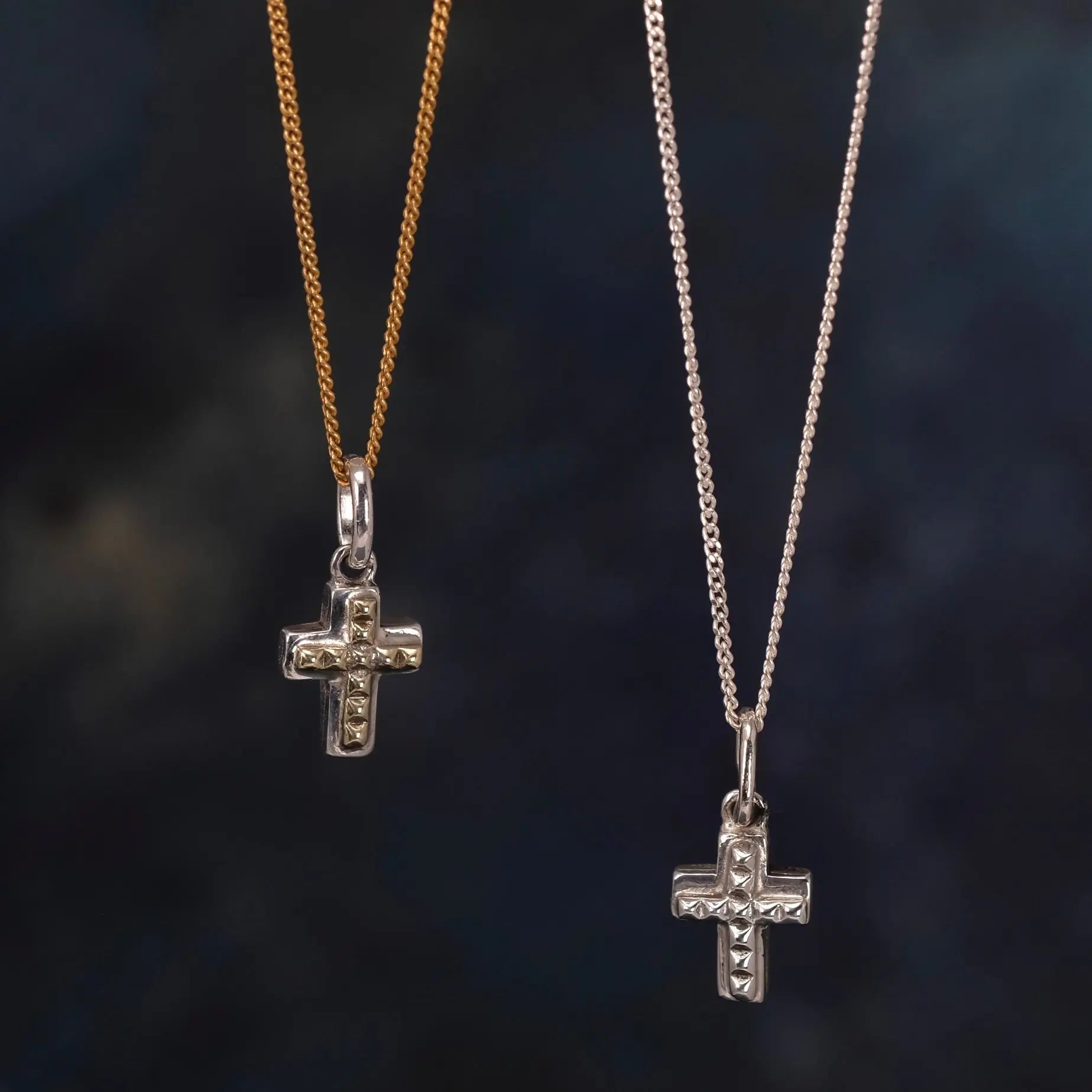 Studded Cross - Halsband L8Hasselblad