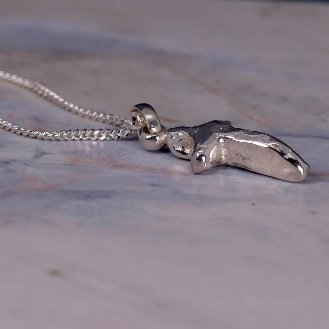 One of a kind silverkors- Halsband L8Hasselblad