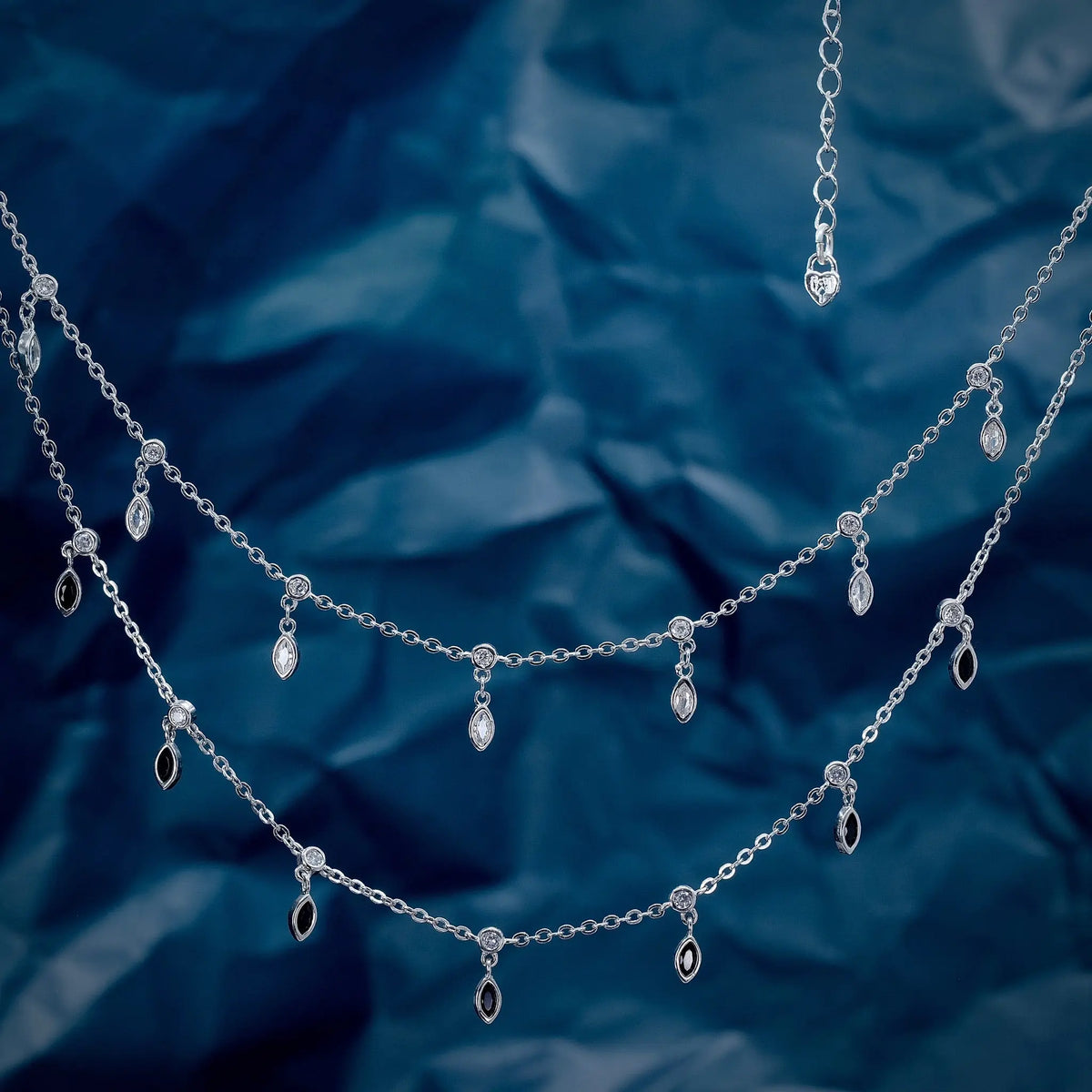 Droplets - Halsband L8Hasselblad