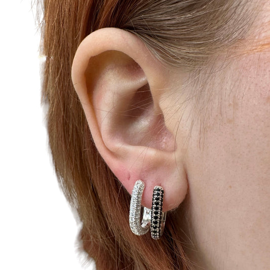 Oval earrings with zircons