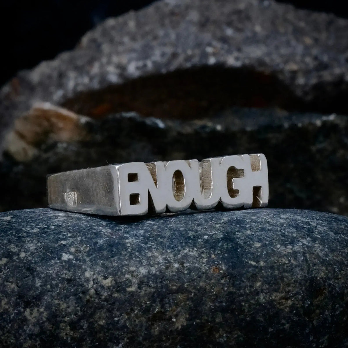 ENOUGH - Ordring L8Hasselblad