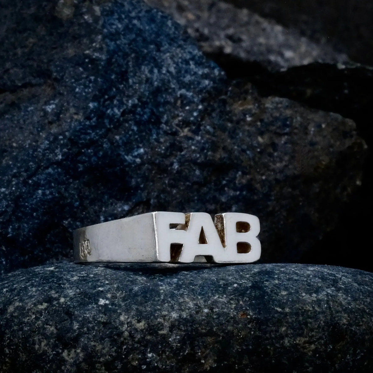 FAB - Ordring L8Hasselblad
