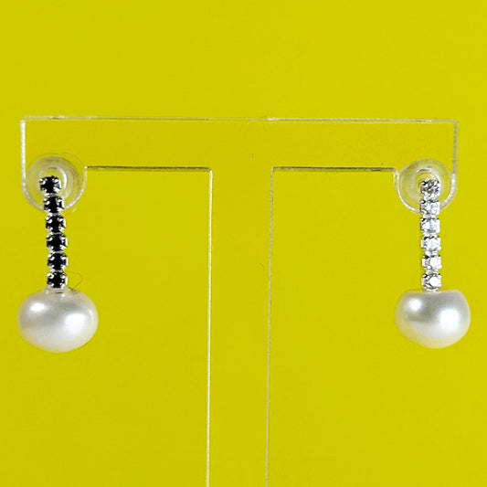 Earring with pearl &amp; zircons