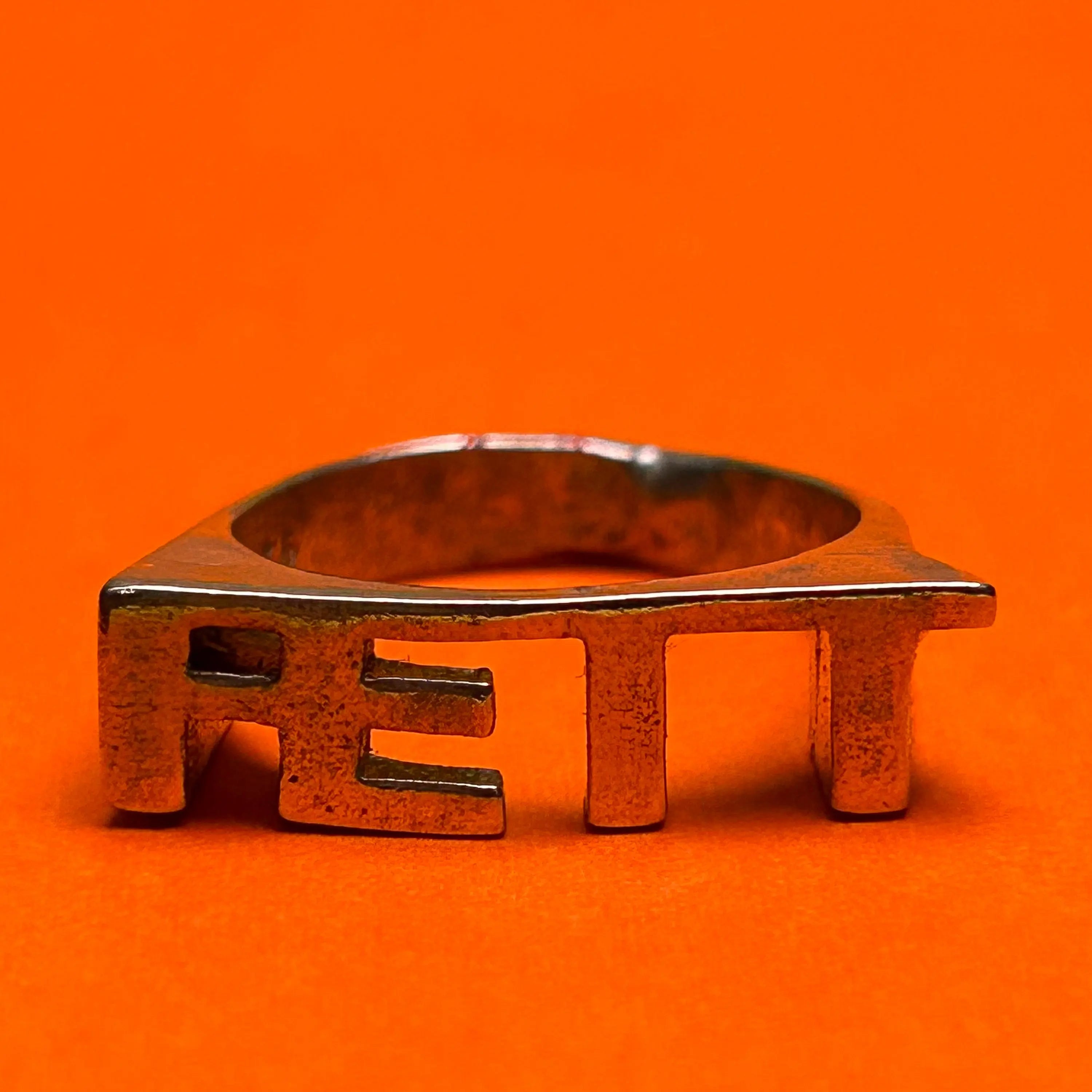 FETT - ring - L8Hasselblad