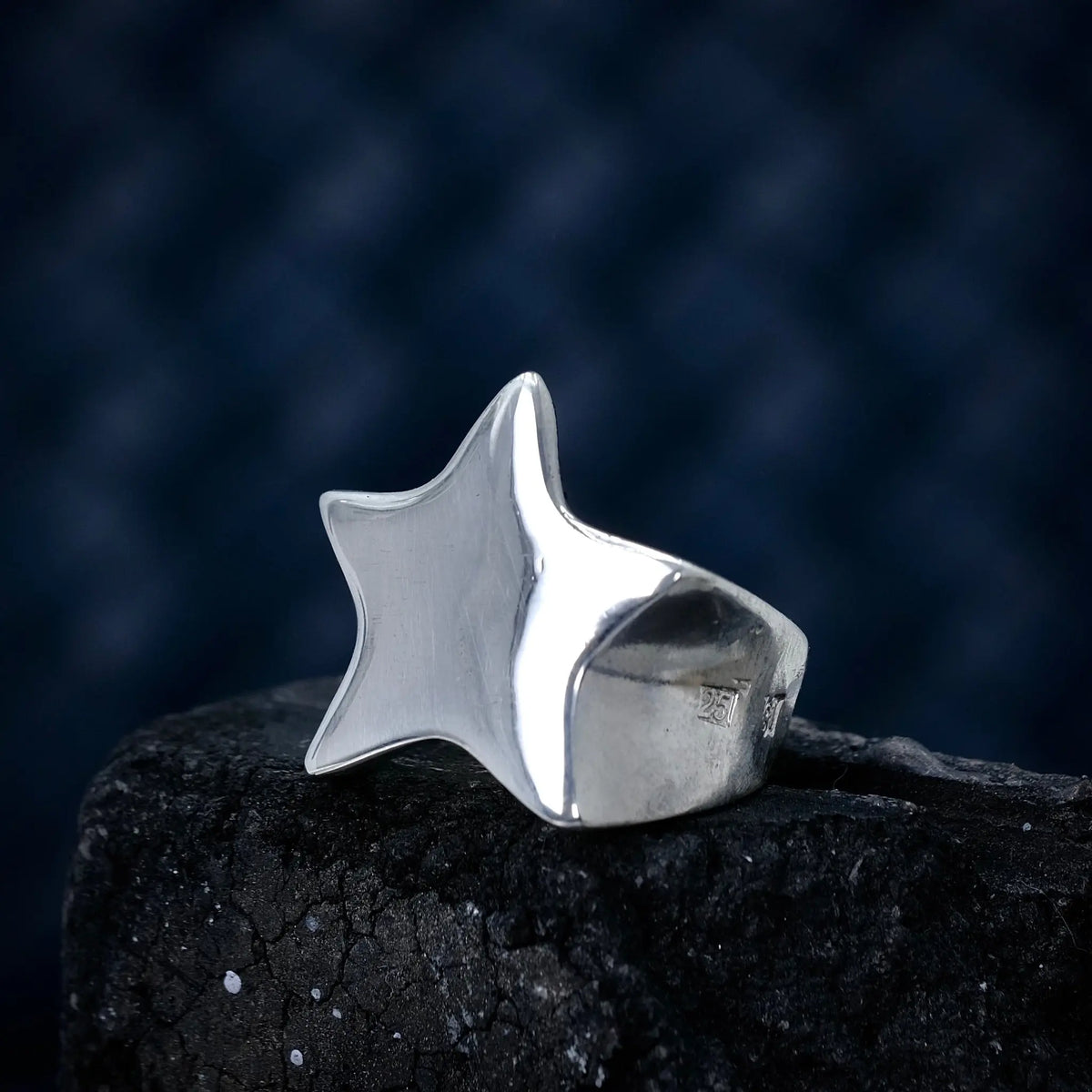 FKN STAR - Ring L8Hasselblad