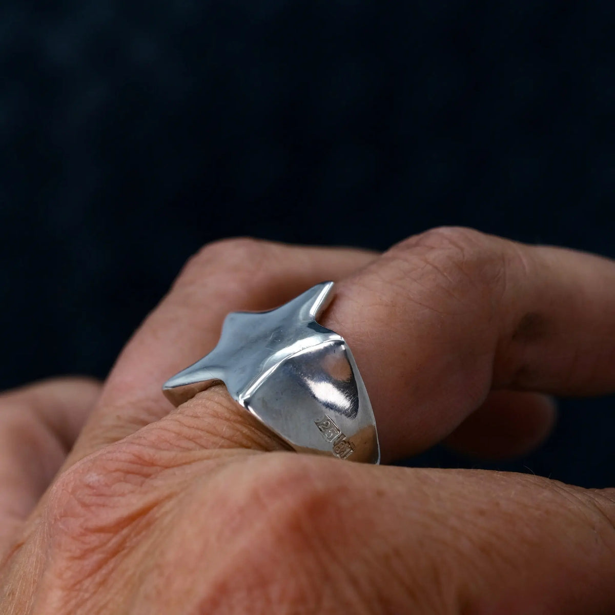 FKN STAR - Ring L8Hasselblad