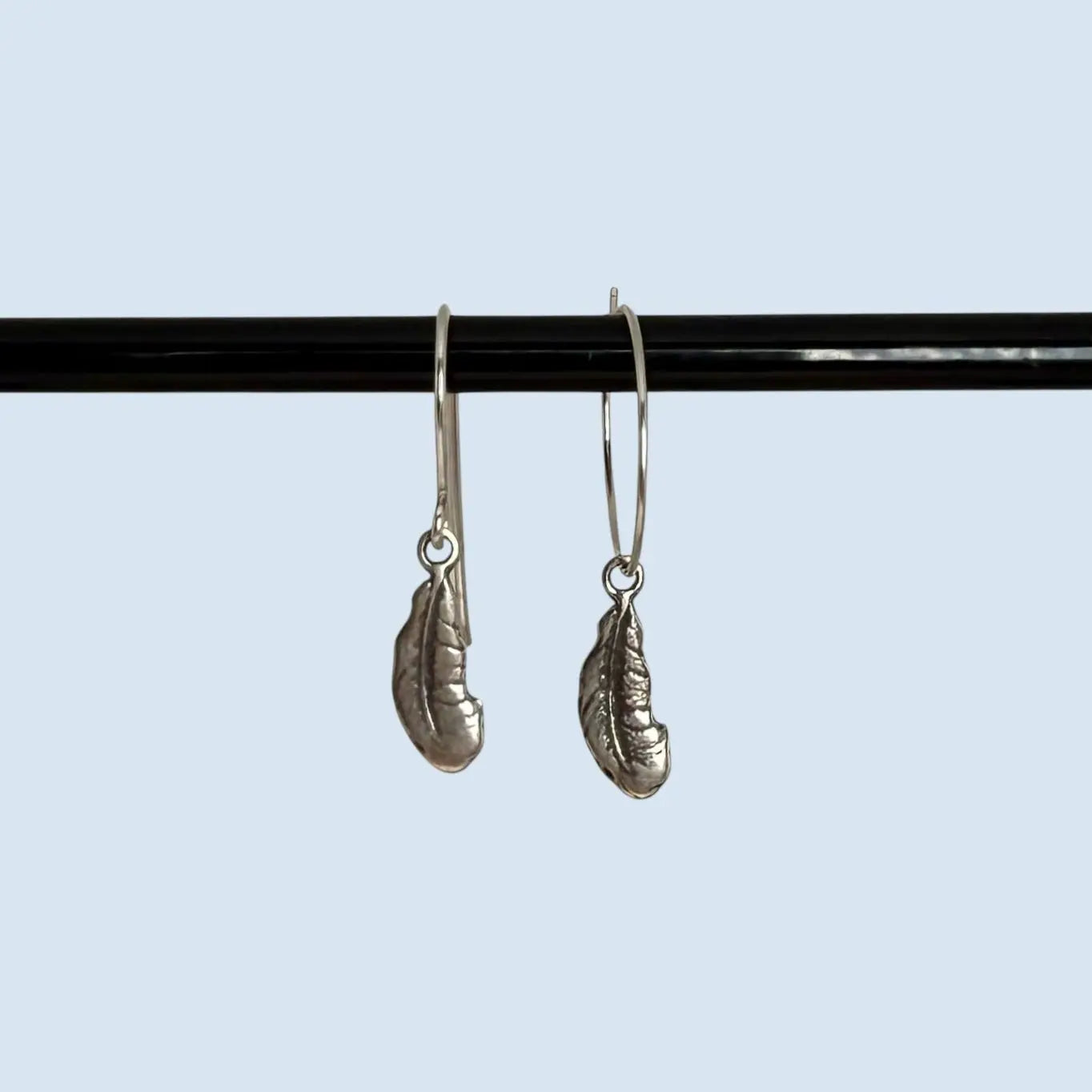 Fjäder - silverörhängen - L8Hasselblad