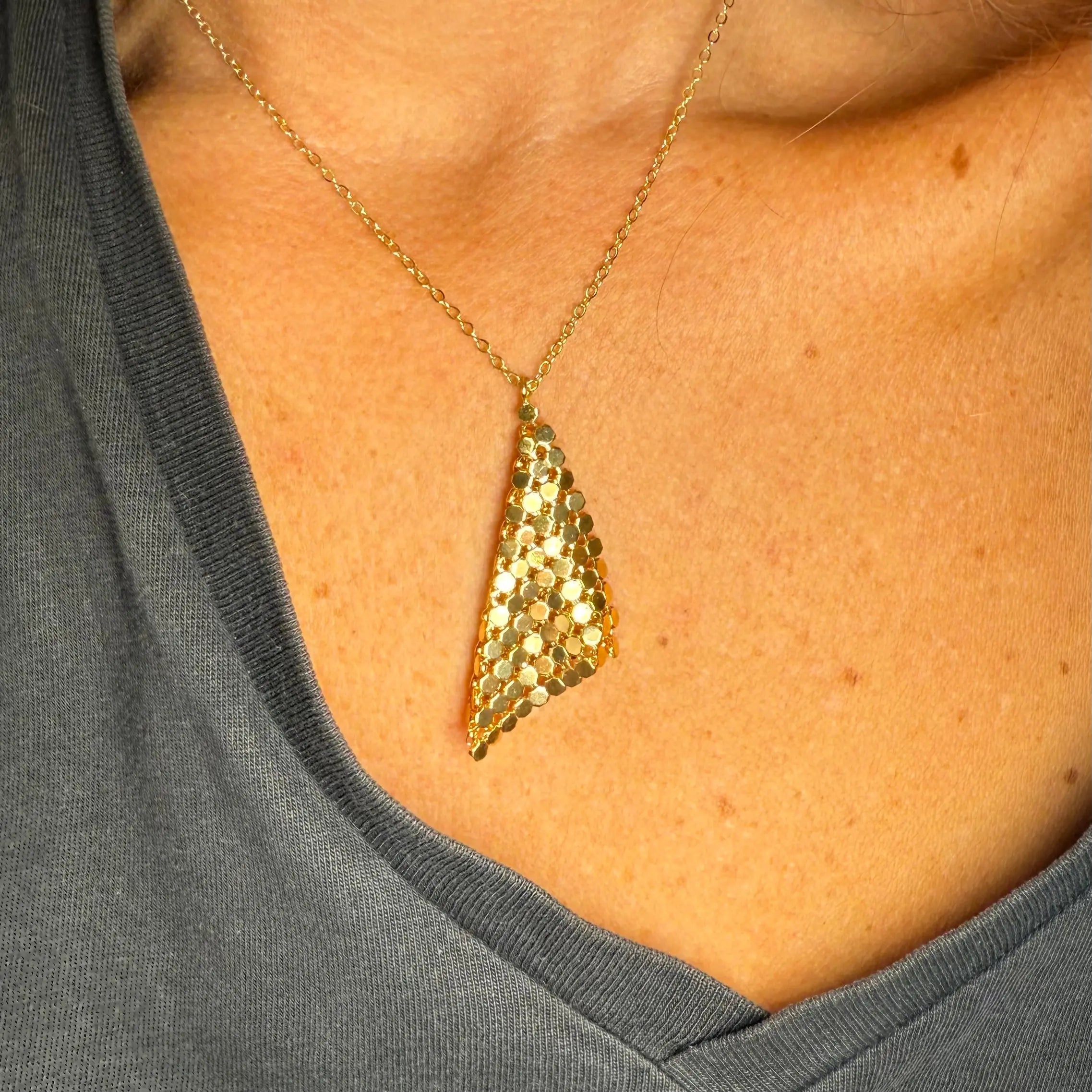 Golden girl - monterat guldhalsband - L8Hasselblad