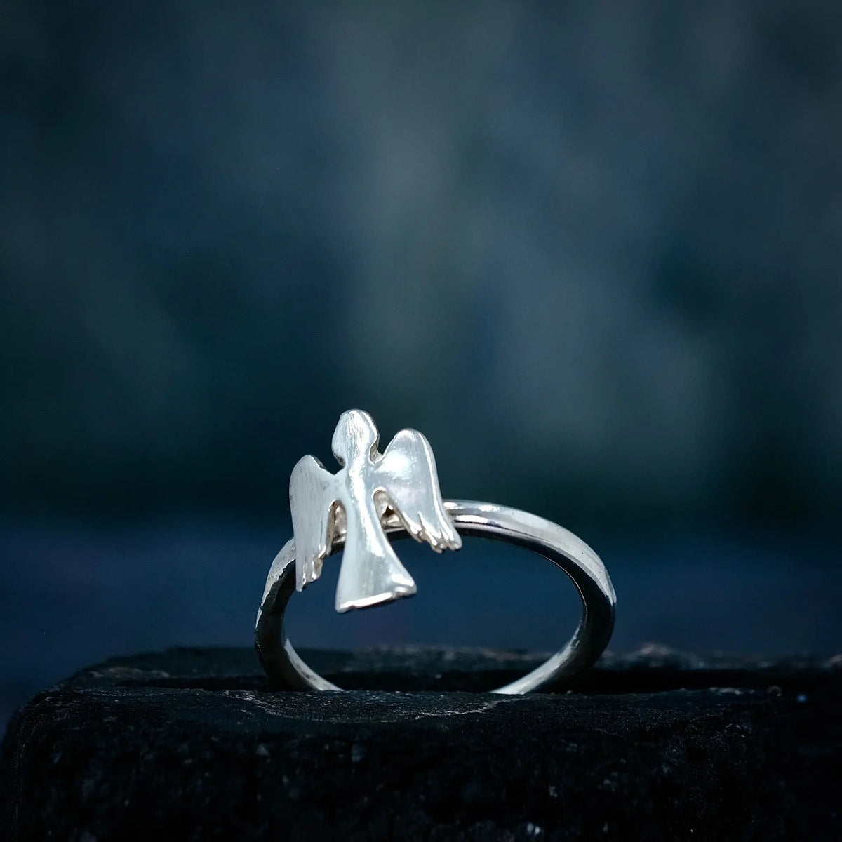Guardian Angel - 2mm Ring L8Hasselblad