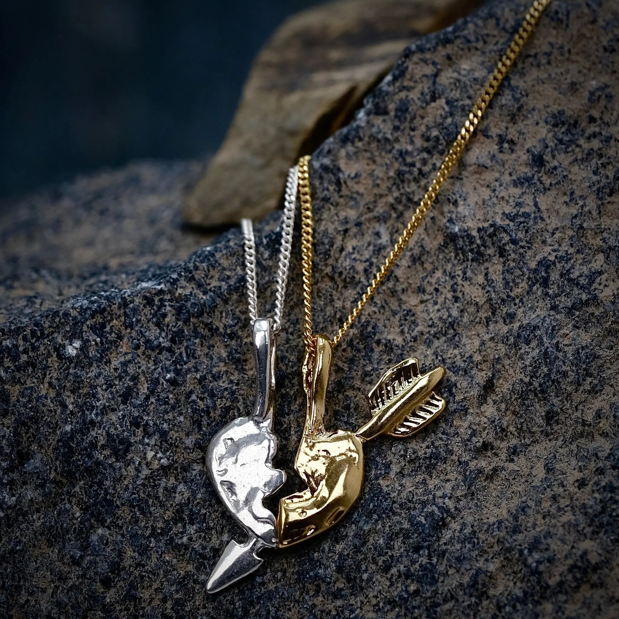 Half Smashed Heart - Halsband L8Hasselblad
