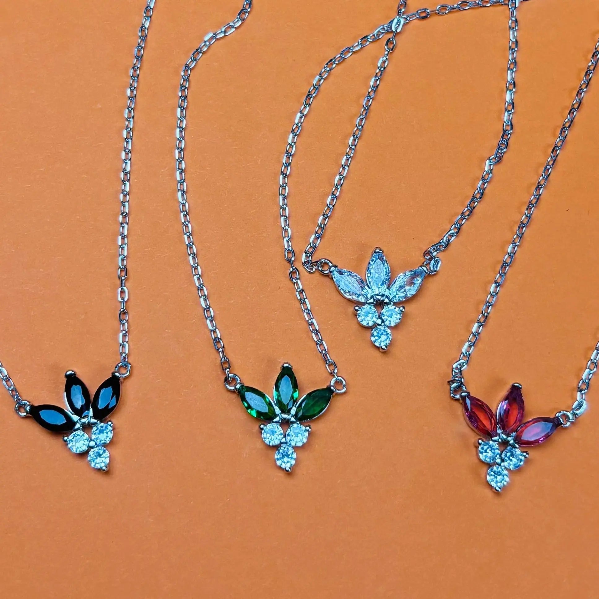 Halsband - Glamour Blomma - L8Hasselblad