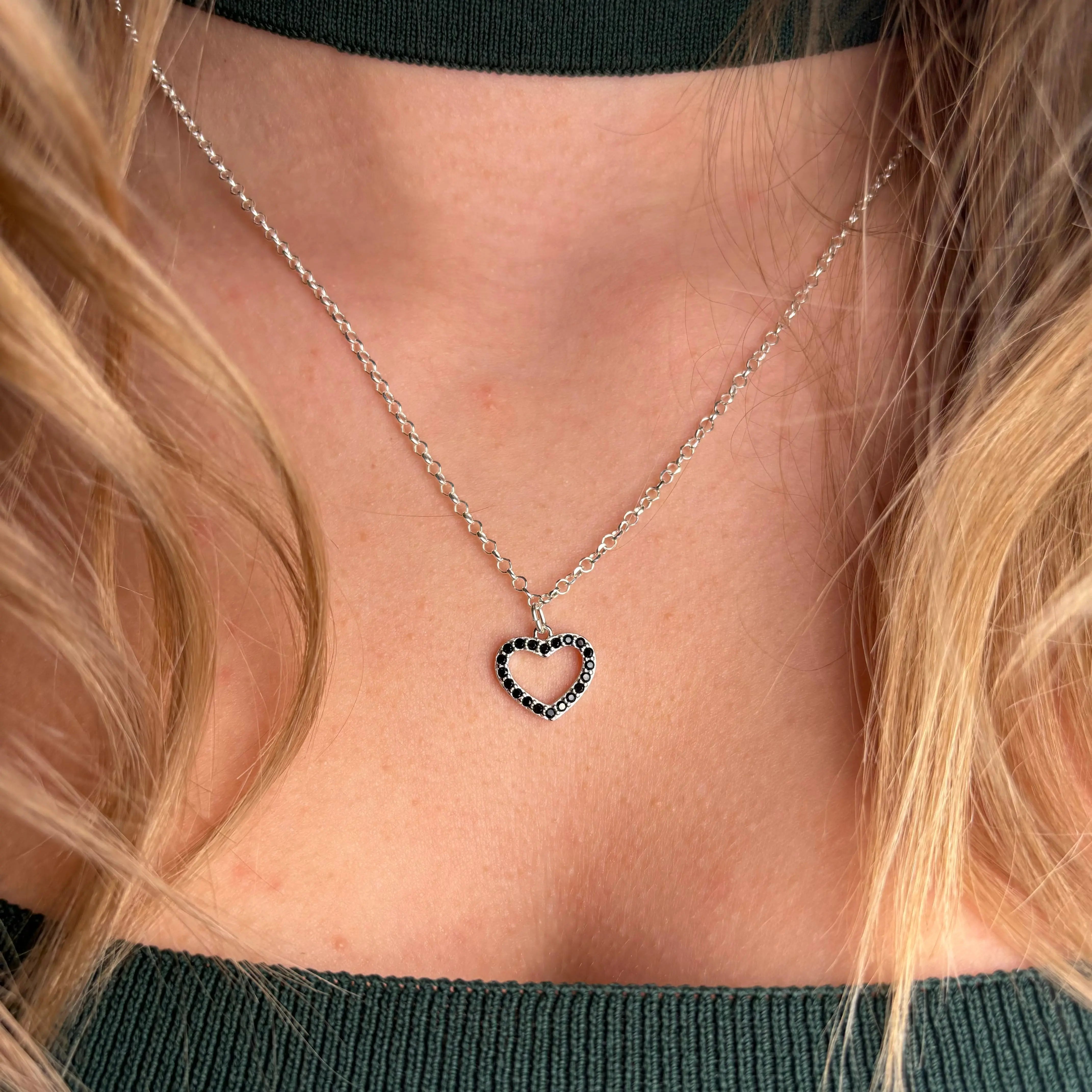 Halsband - Hjärta med zirkoner - L8Hasselblad