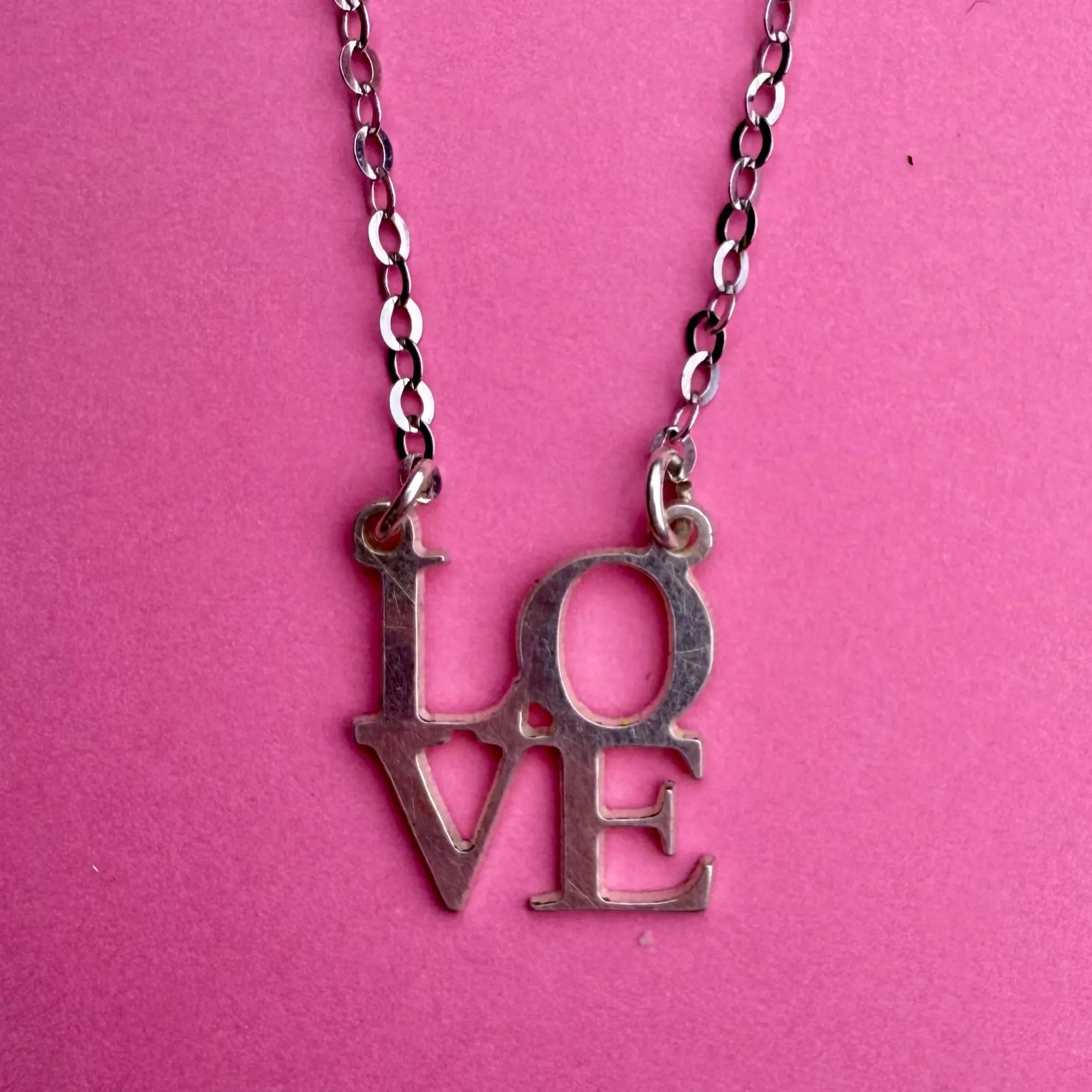 Halsband - LOVE - L8Hasselblad