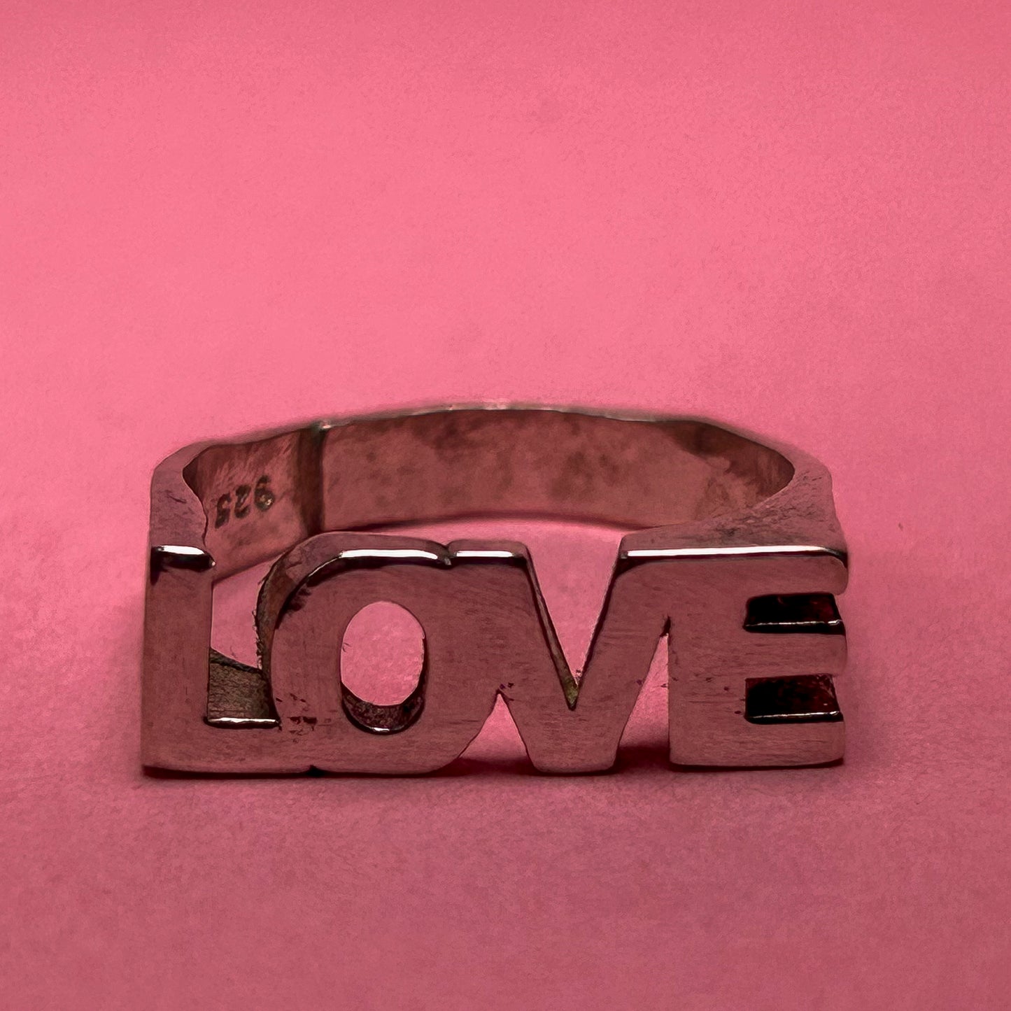 LOVE-ring