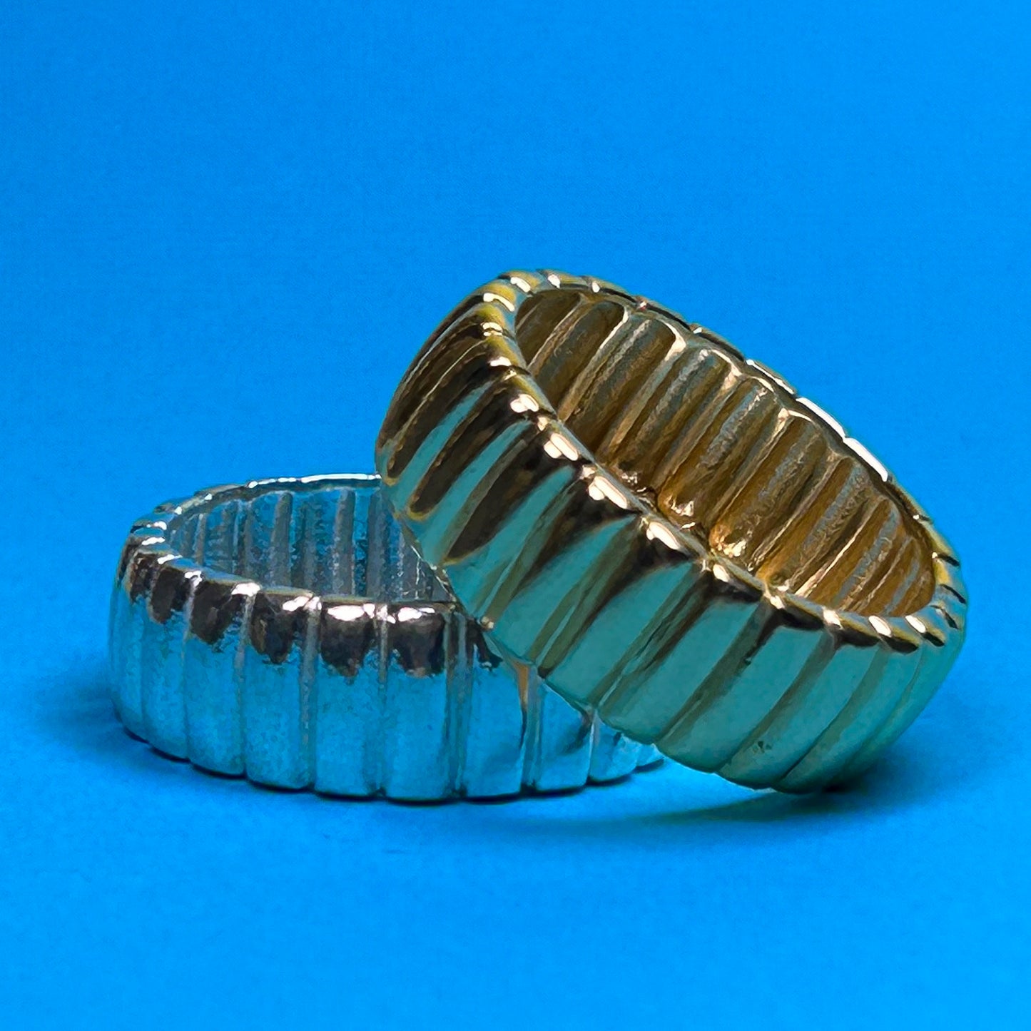 Grooved ring