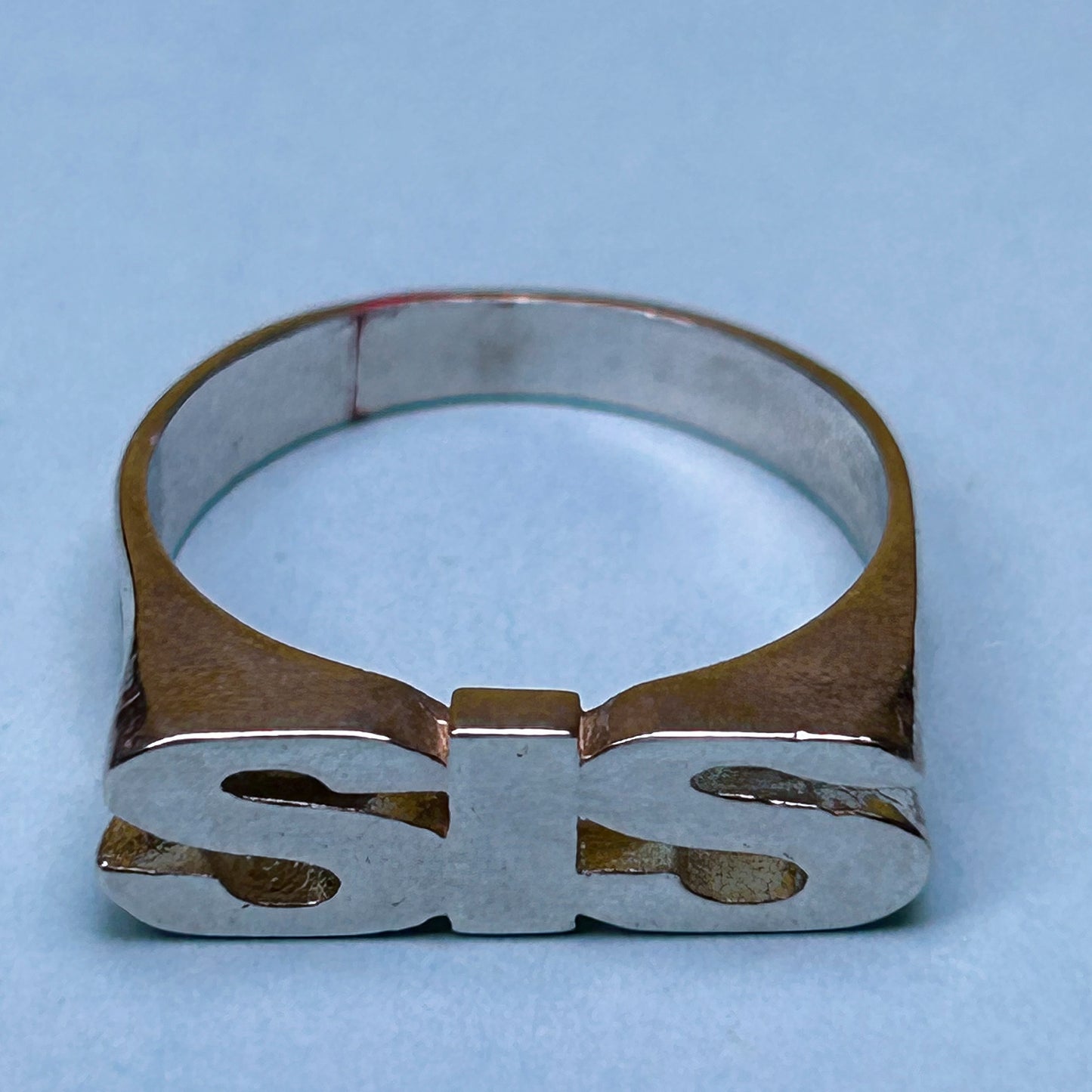 SIS-ring