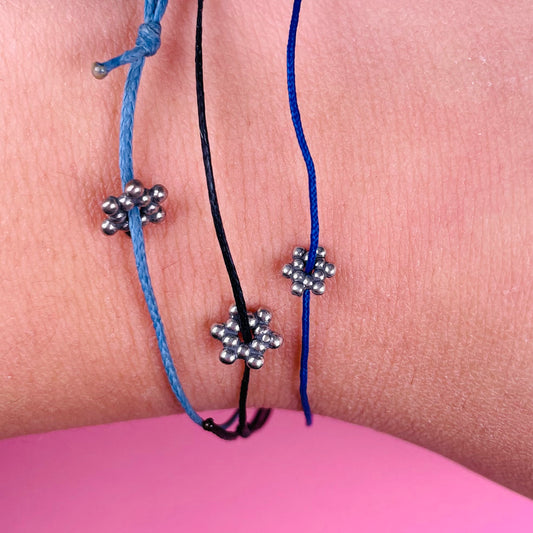 Wire bracelet with star of david