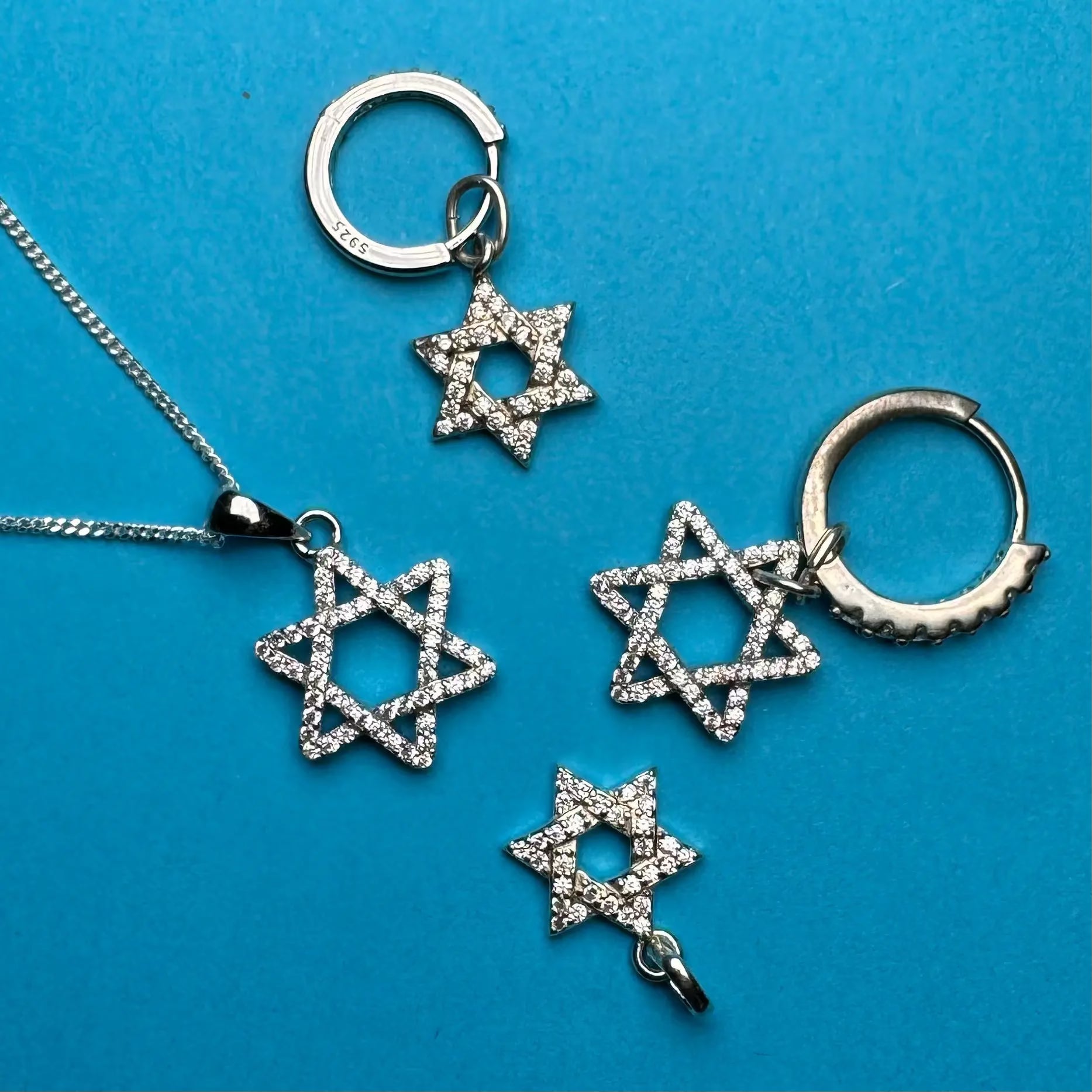 Berlock - Glittriga davidsstjärnor L8Hasselblad